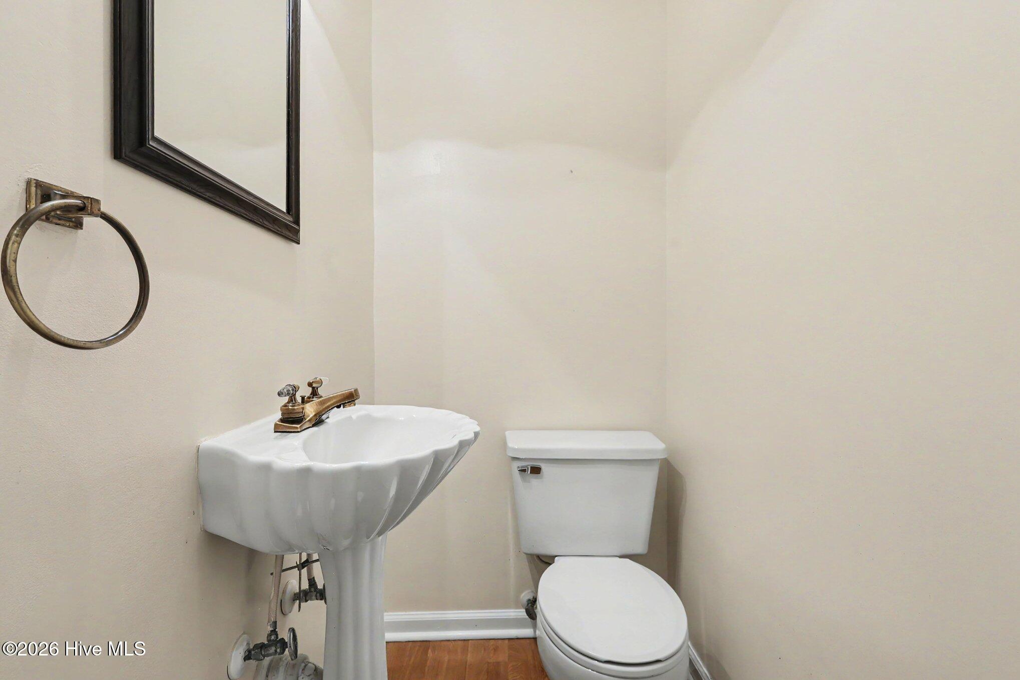100 Dogwood Drive Property Photo 12