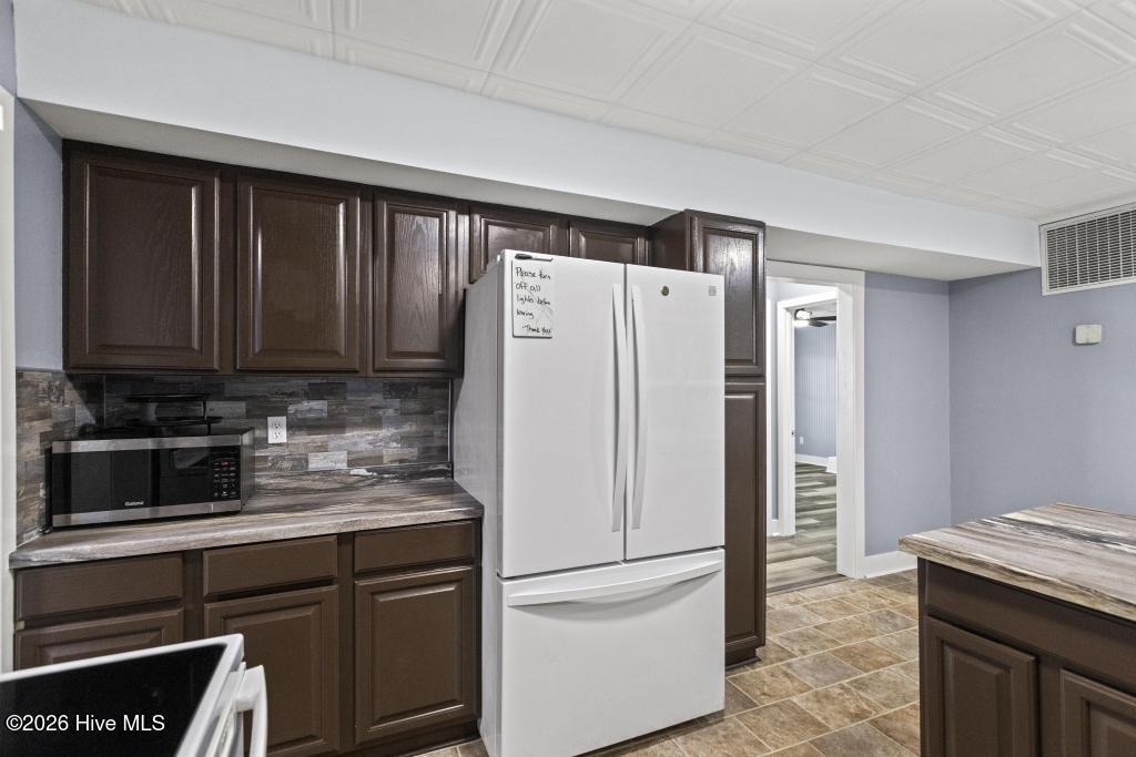 211 Warren Court Property Photo 19