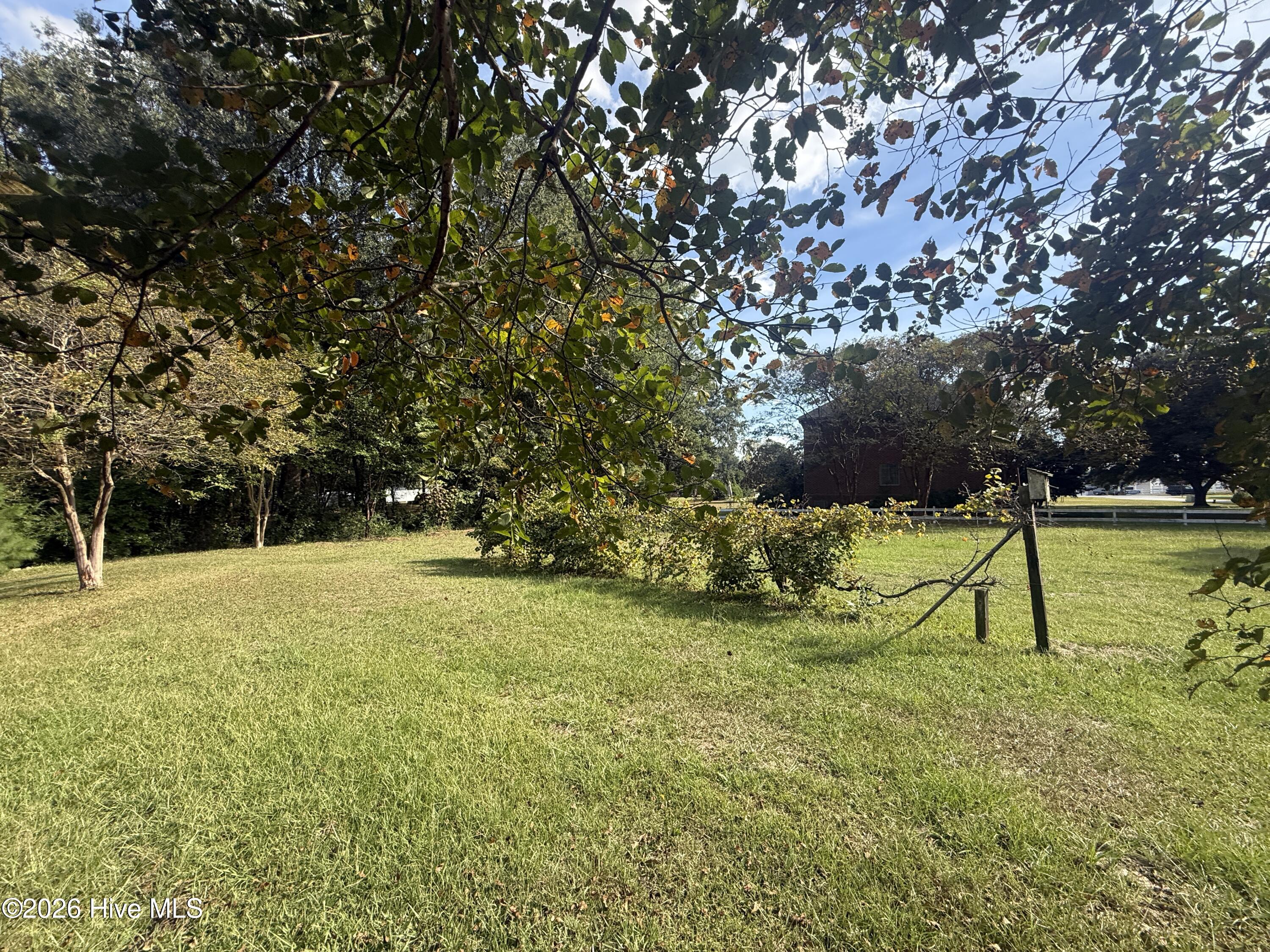2129 Briarwood Drive Property Photo 8