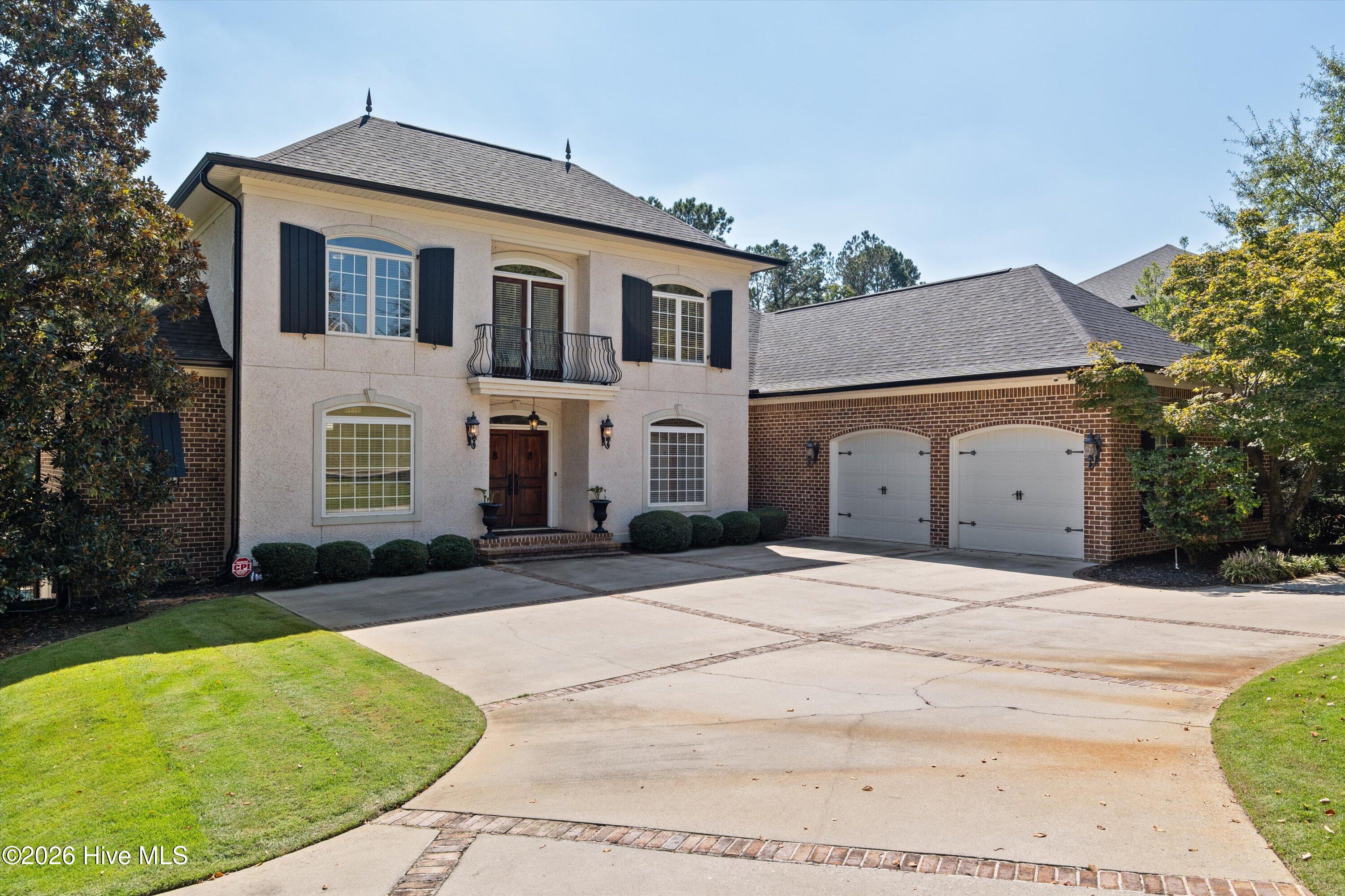 602 Emerald Crossing Property Photo 2