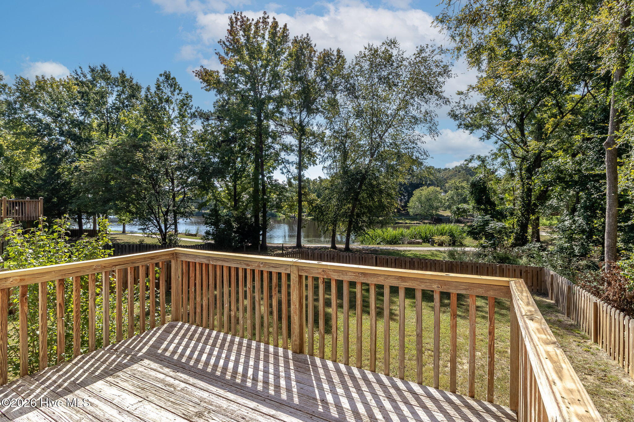 1975 Shoreline Drive Property Photo 4