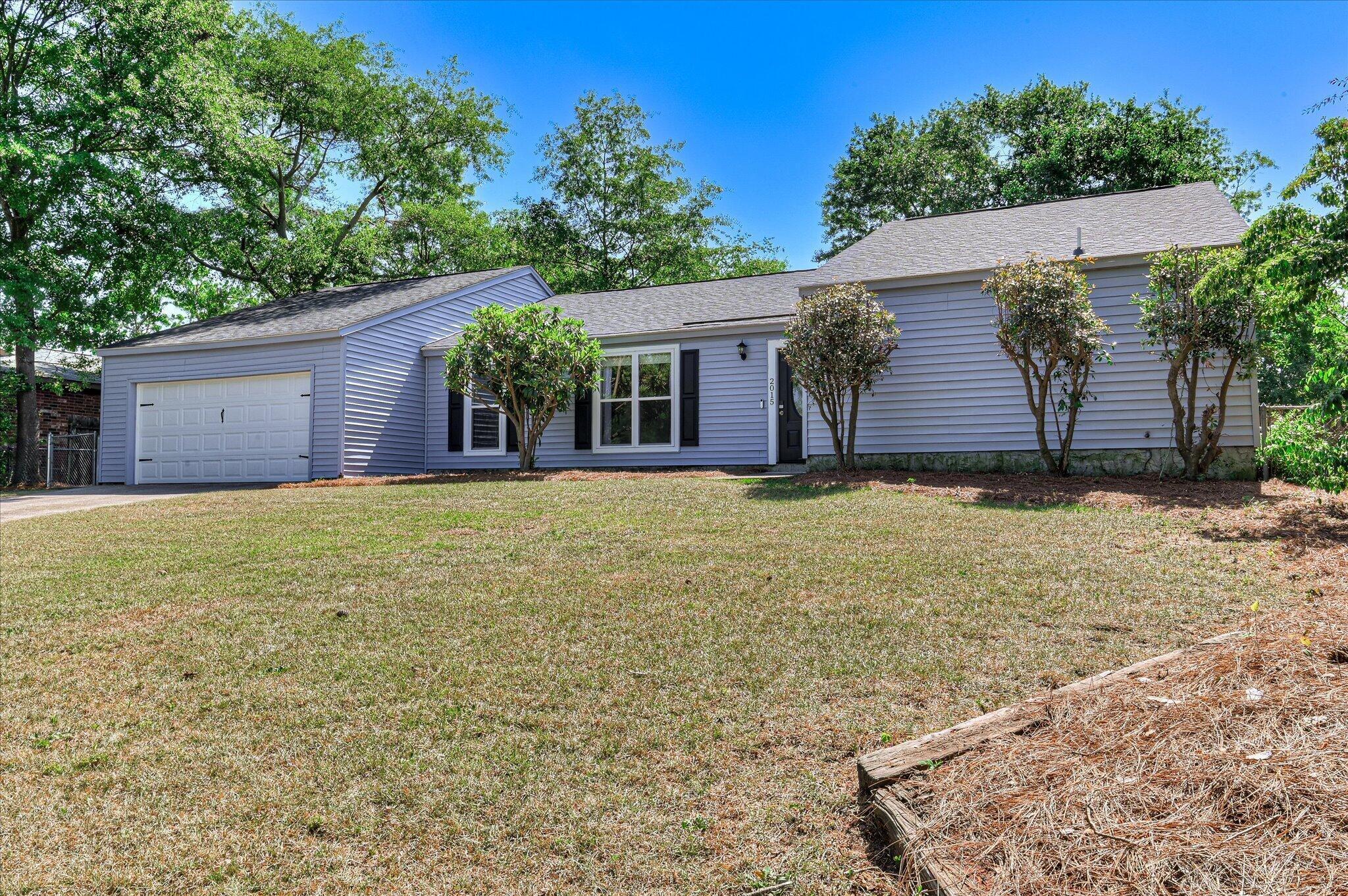 2015 Bridgewater Drive Property Photo 2