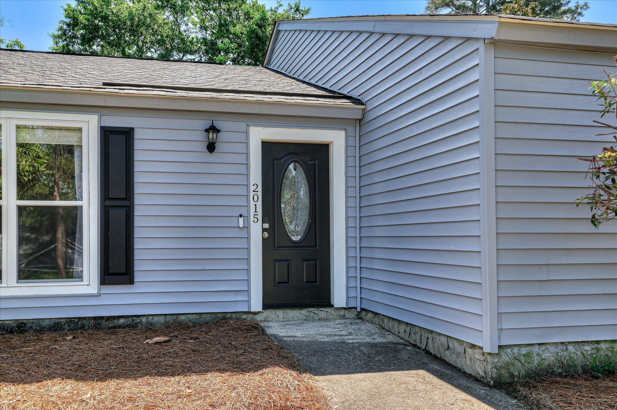 2015 Bridgewater Drive Property Photo 3