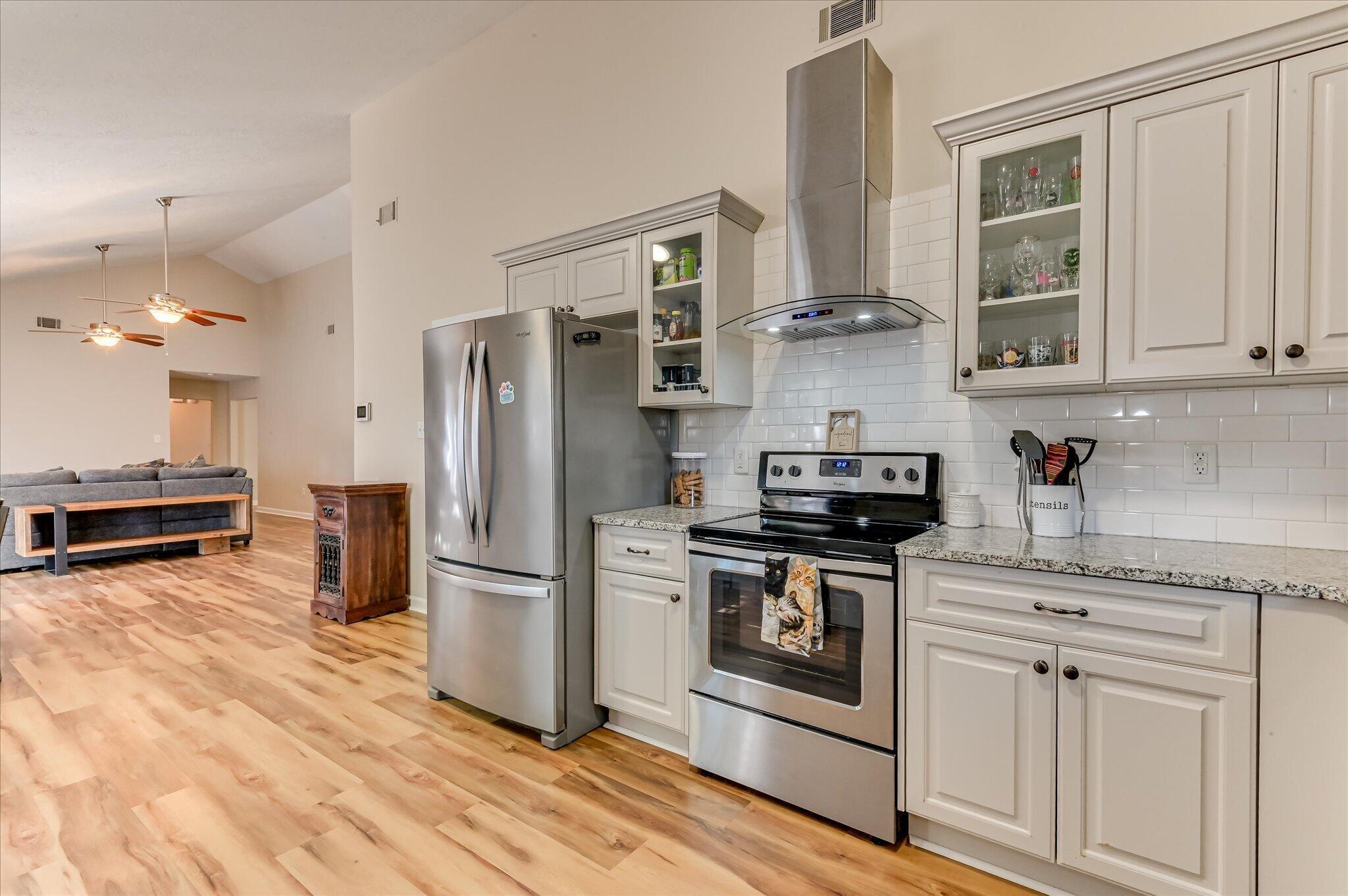 2015 Bridgewater Drive Property Photo 16