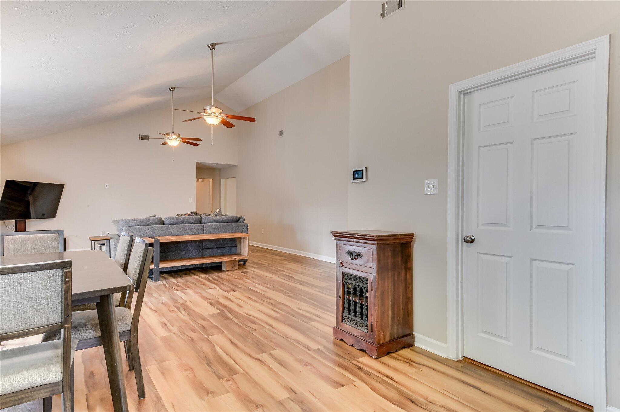 2015 Bridgewater Drive Property Photo 18