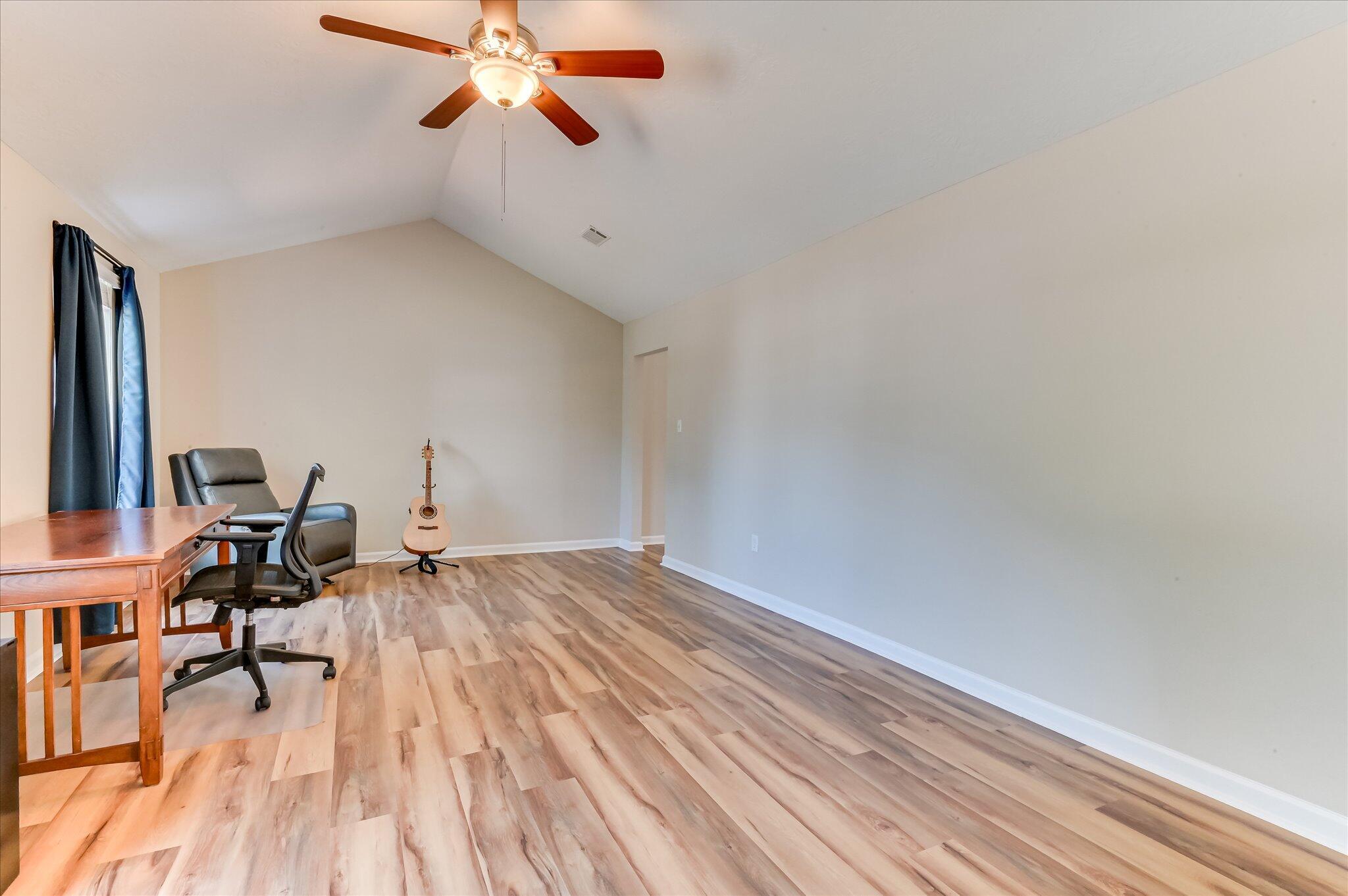 2015 Bridgewater Drive Property Photo 20