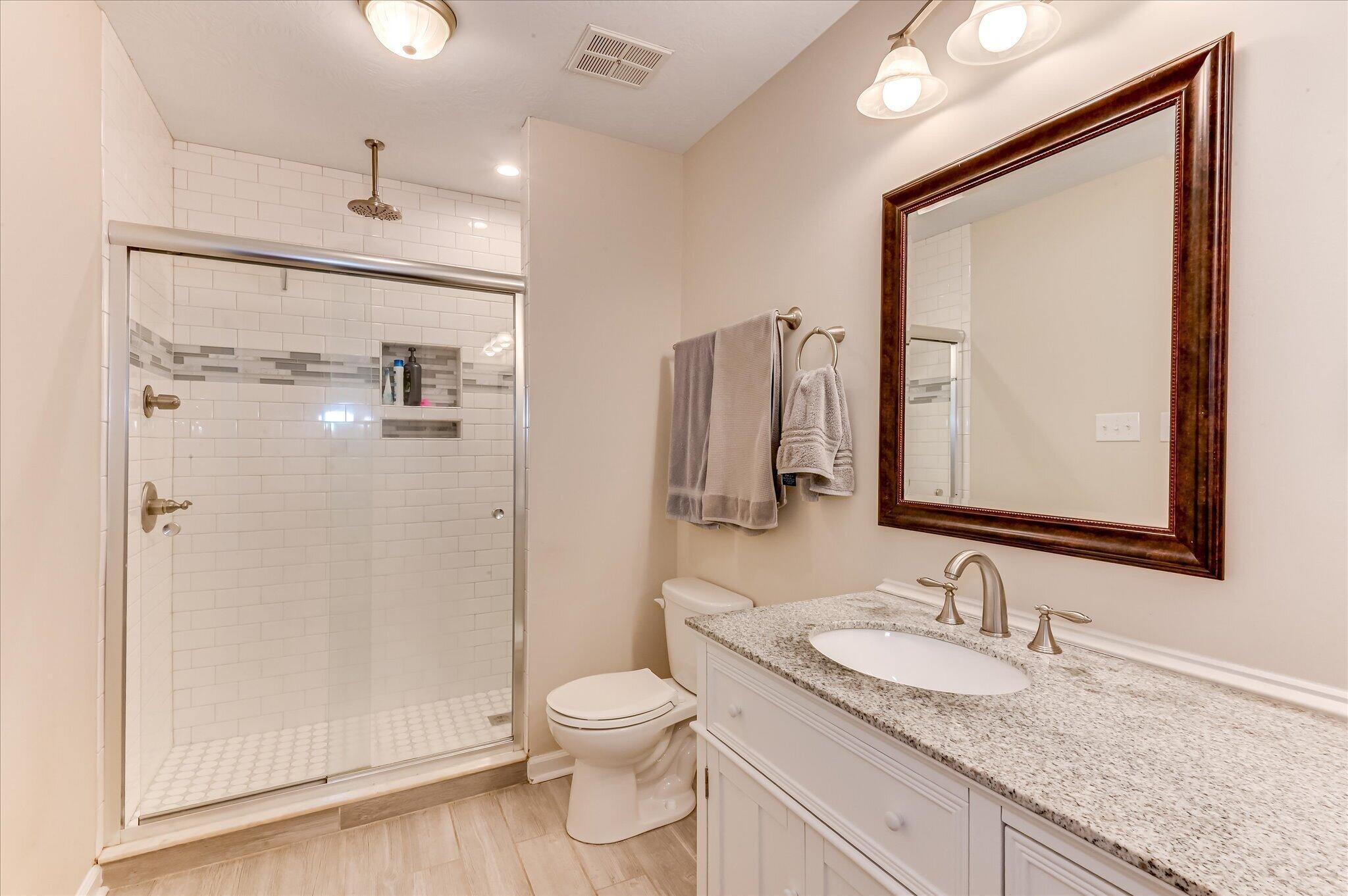 2015 Bridgewater Drive Property Photo 27