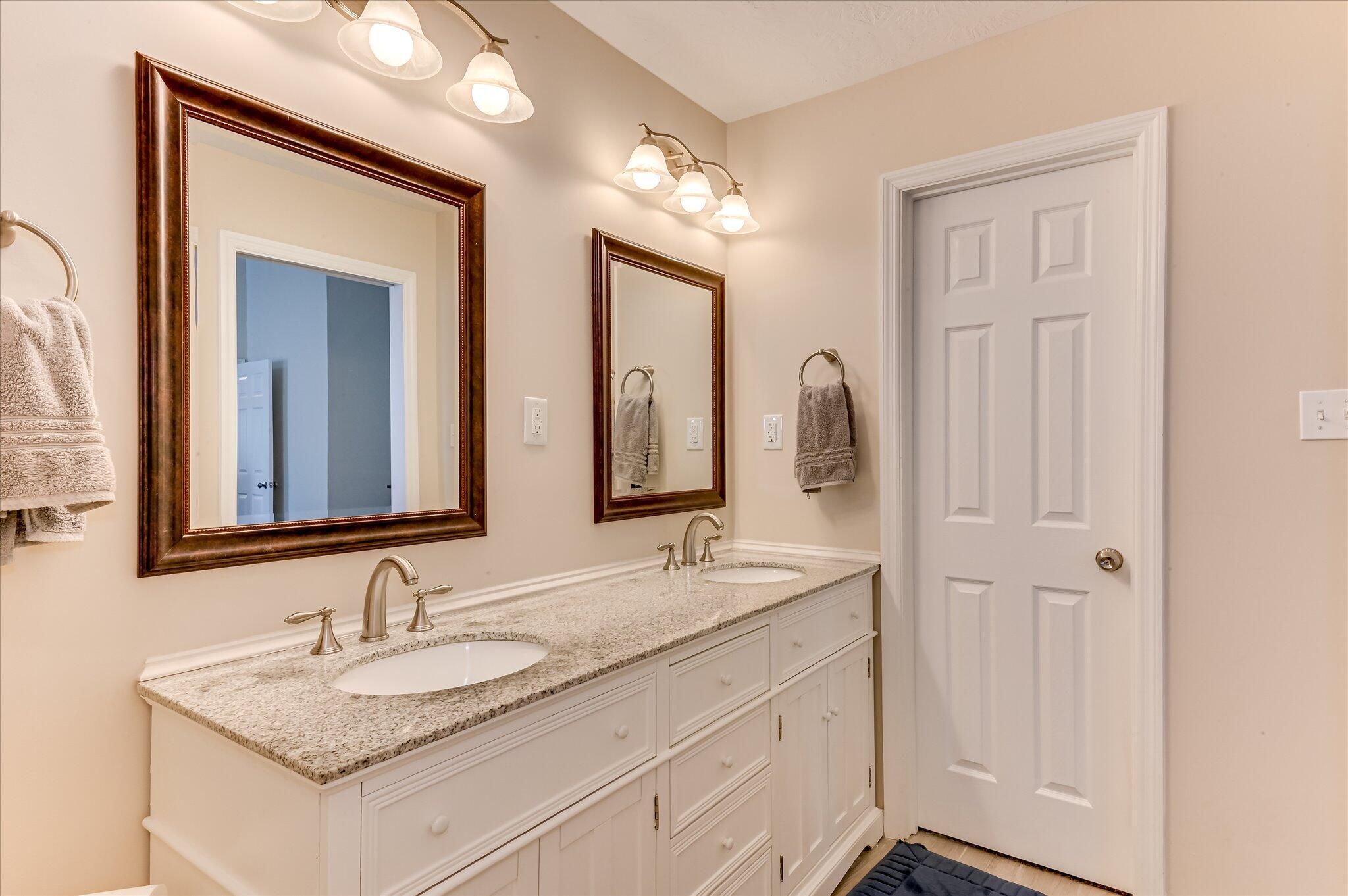 2015 Bridgewater Drive Property Photo 28