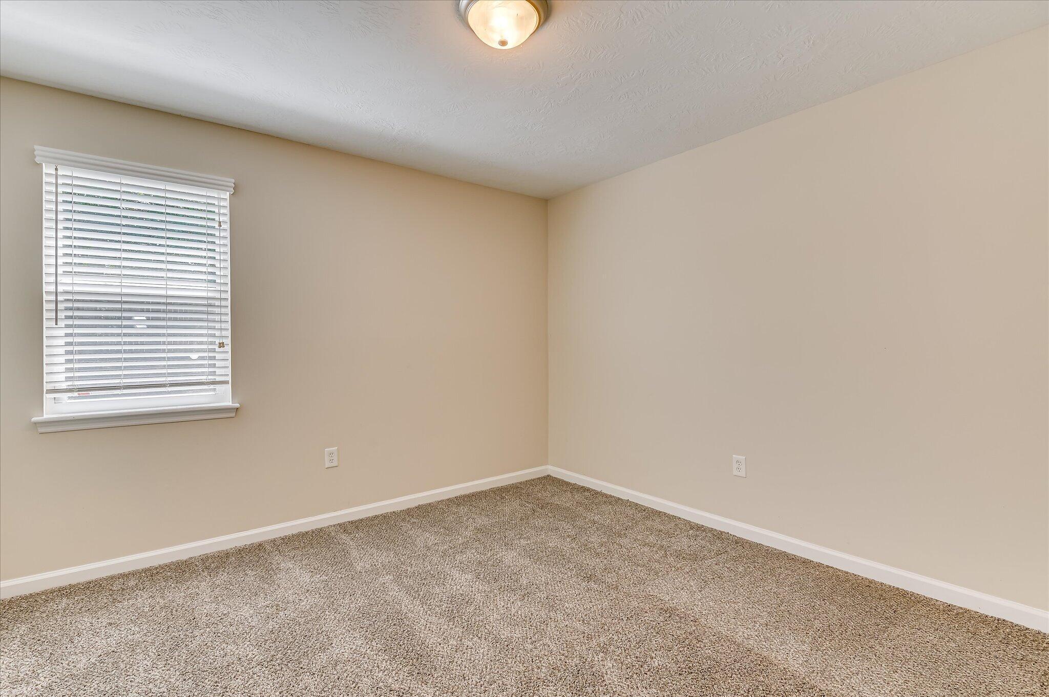 2015 Bridgewater Drive Property Photo 32