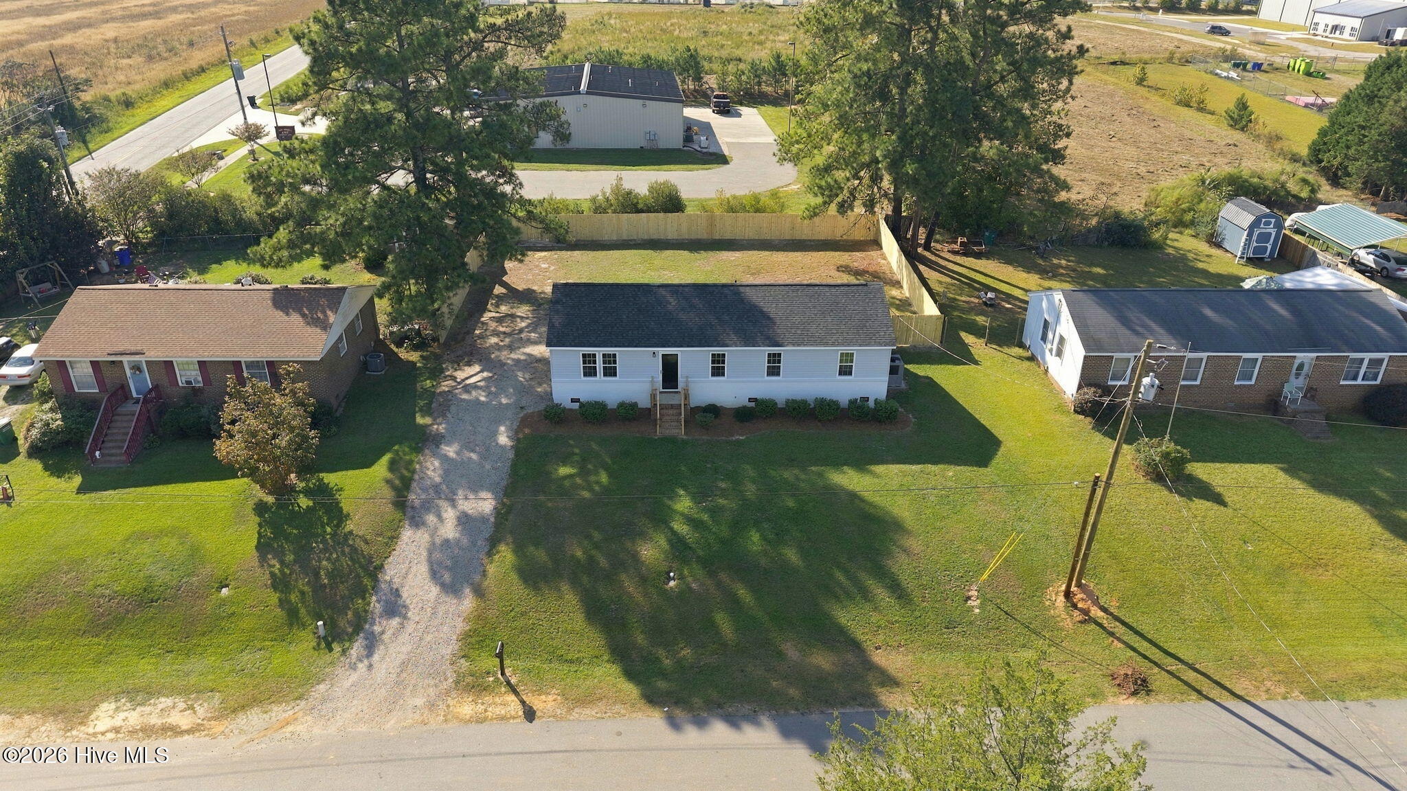 610 Lakeview Drive Property Photo 2