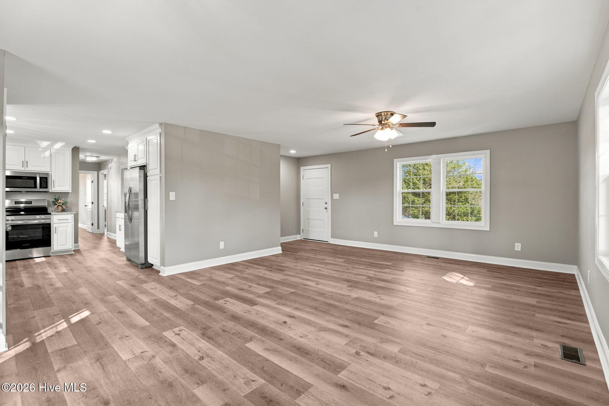 610 Lakeview Drive Property Photo 16