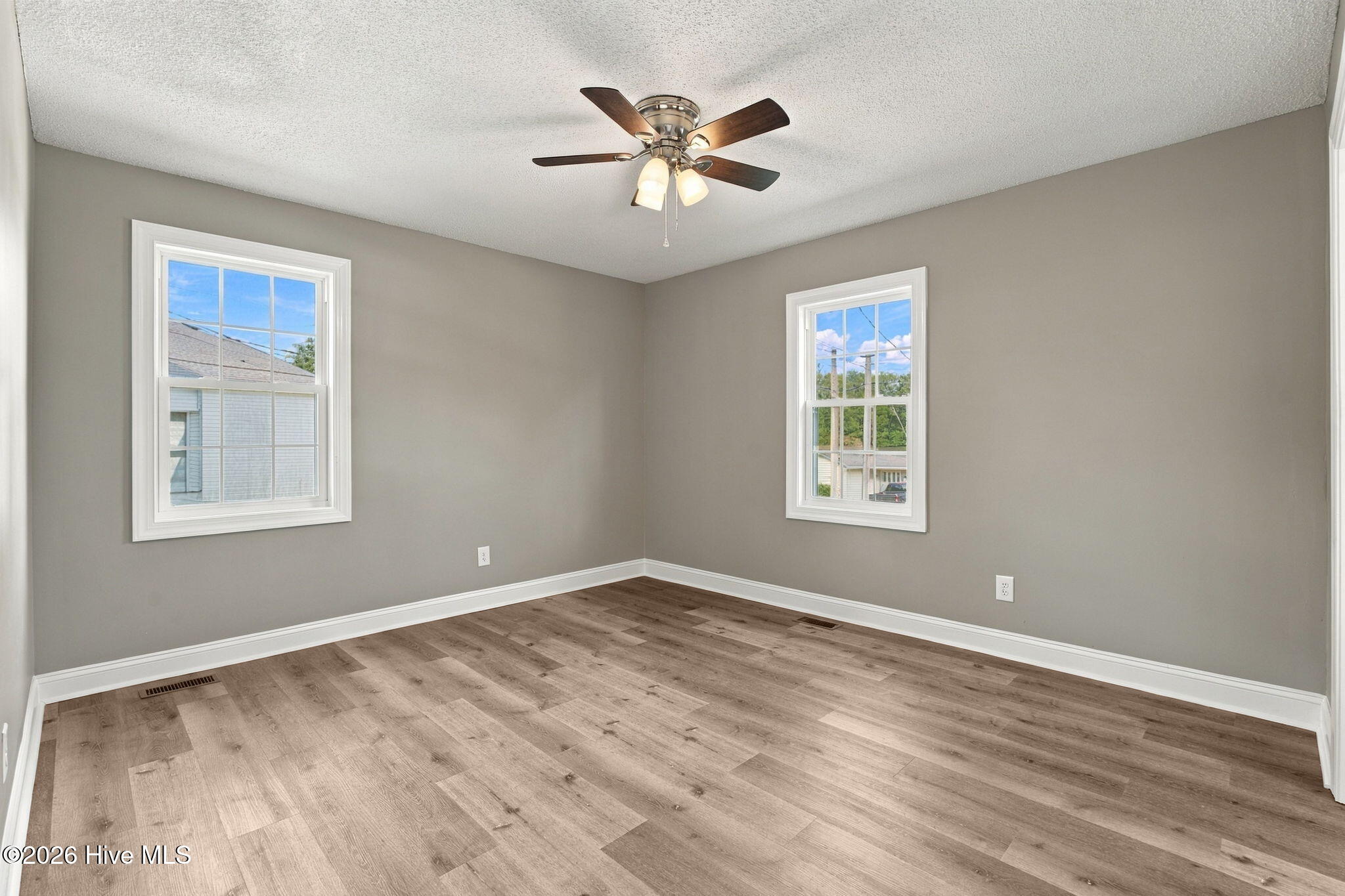 610 Lakeview Drive Property Photo 24