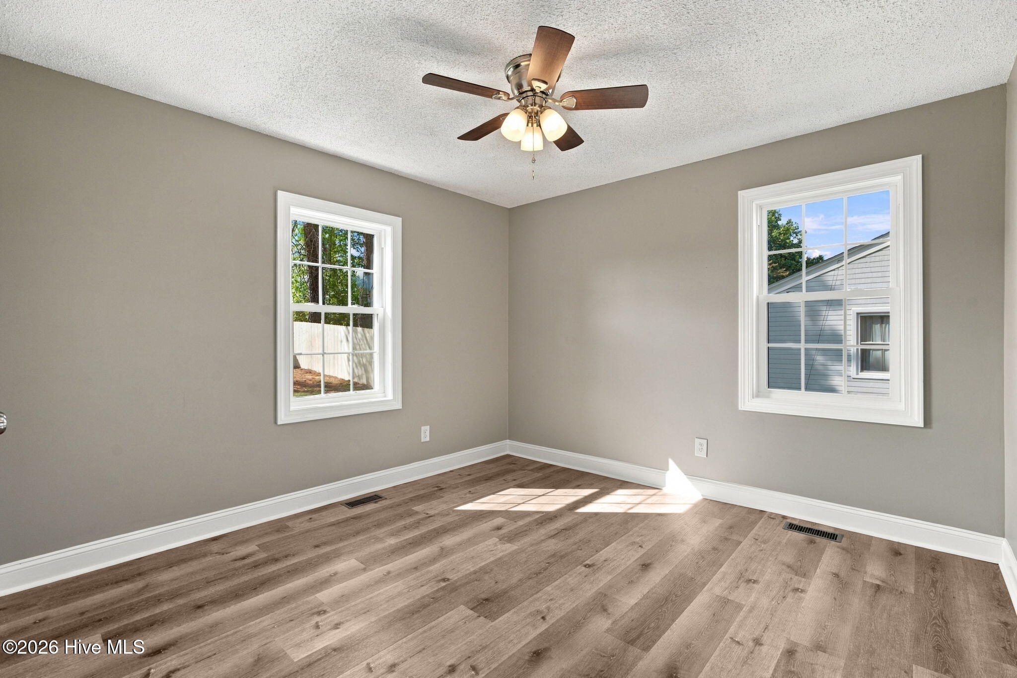 610 Lakeview Drive Property Photo 33