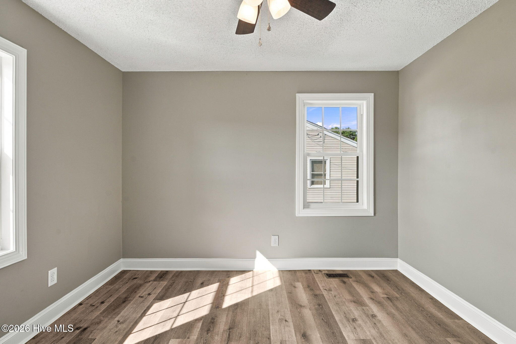 610 Lakeview Drive Property Photo 34
