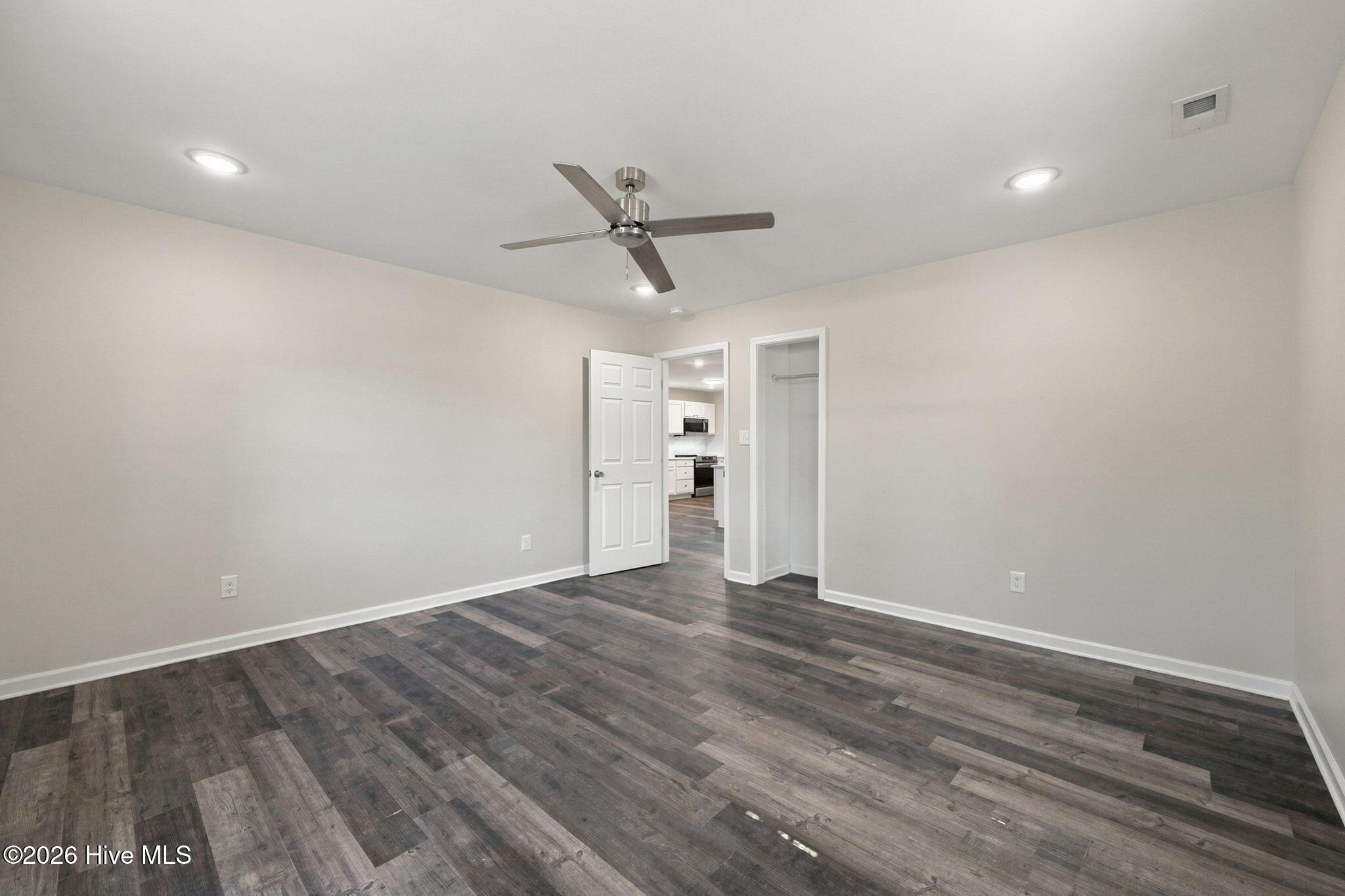 3631 S Lynch Street Property Photo 28