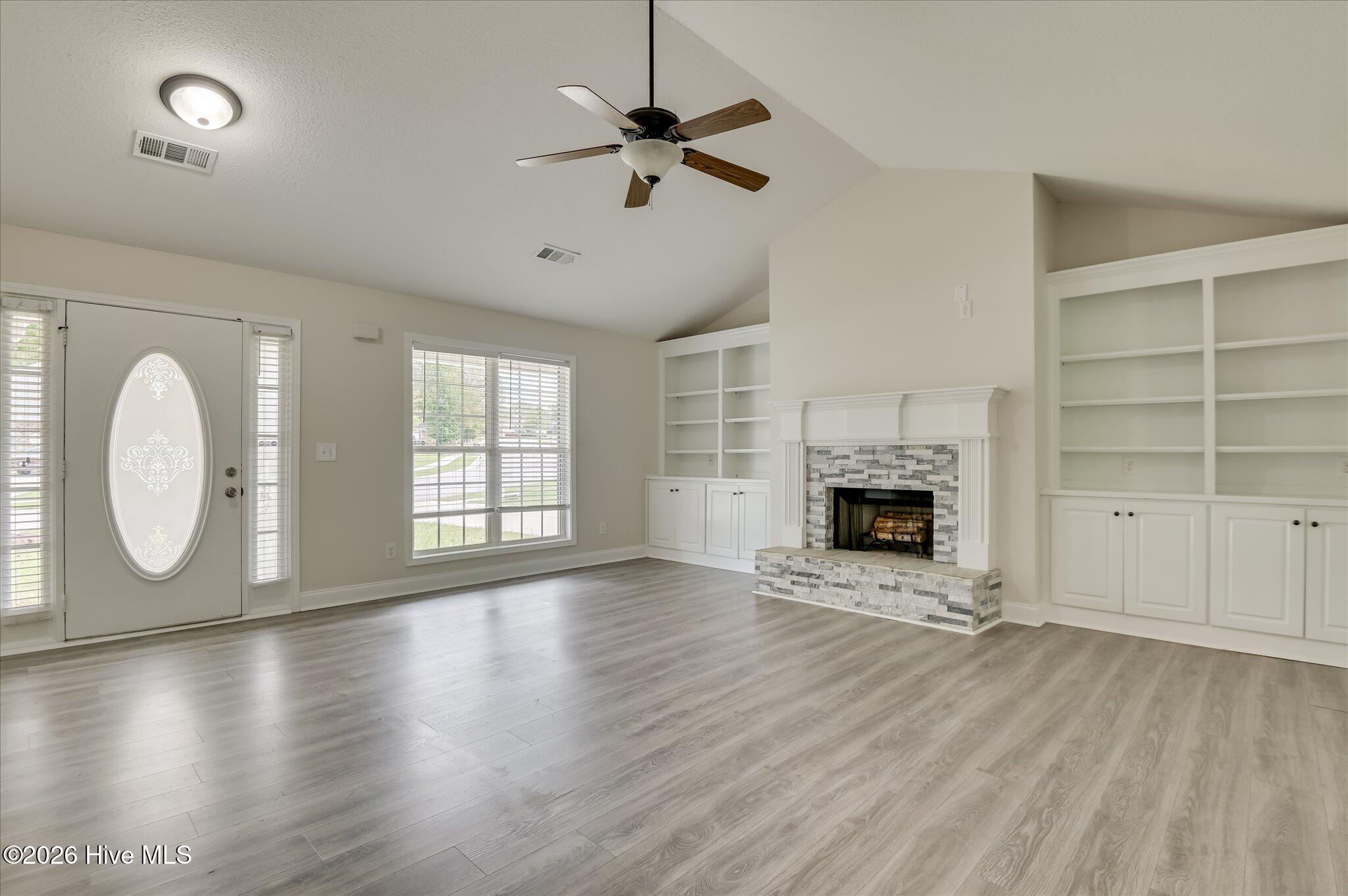 2054 Lake Forest Drive Property Photo 4