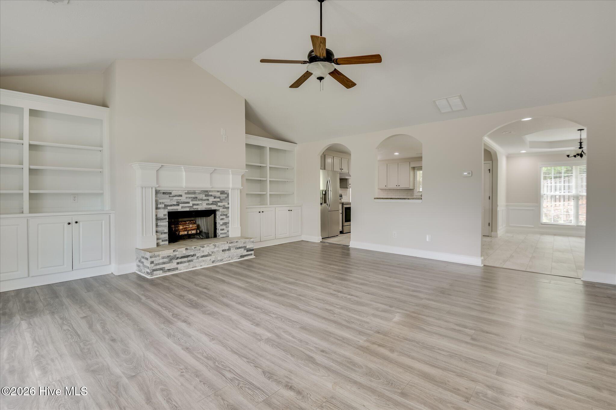2054 Lake Forest Drive Property Photo 5