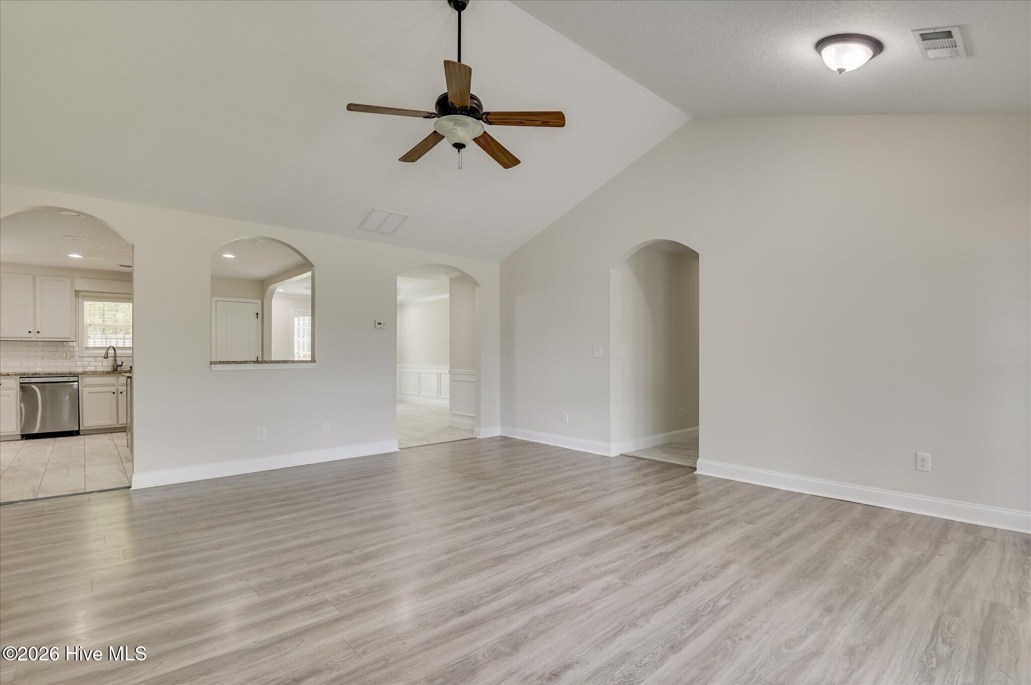 2054 Lake Forest Drive Property Photo 6