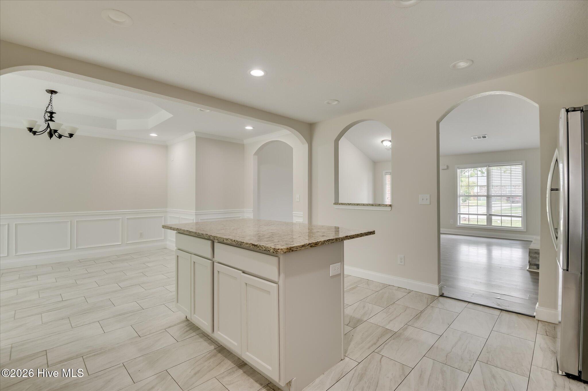 2054 Lake Forest Drive Property Photo 10