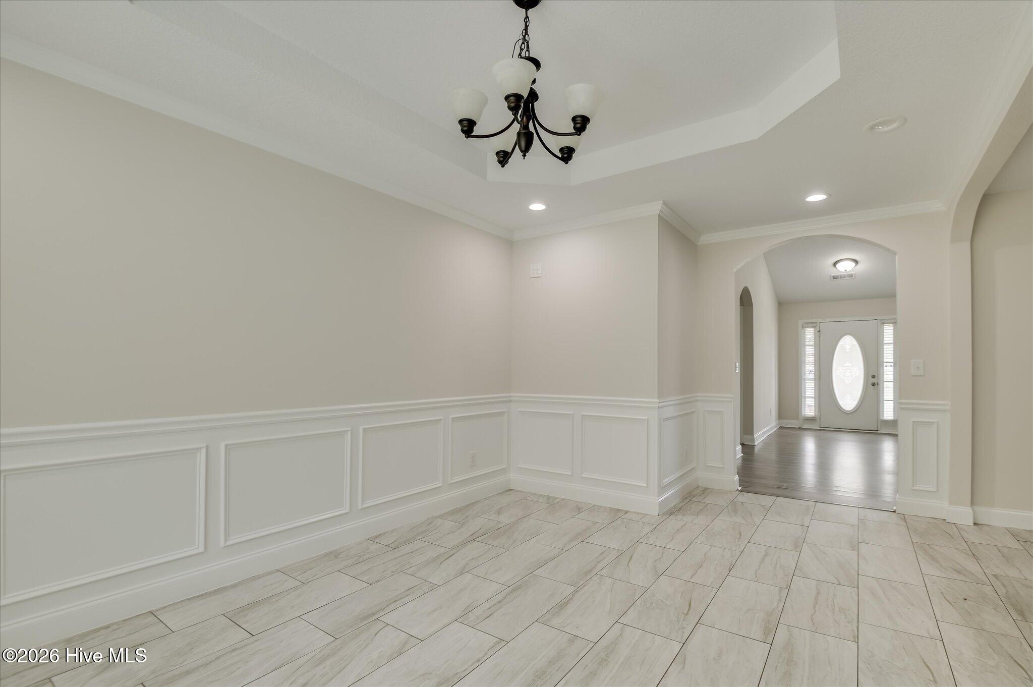 2054 Lake Forest Drive Property Photo 14