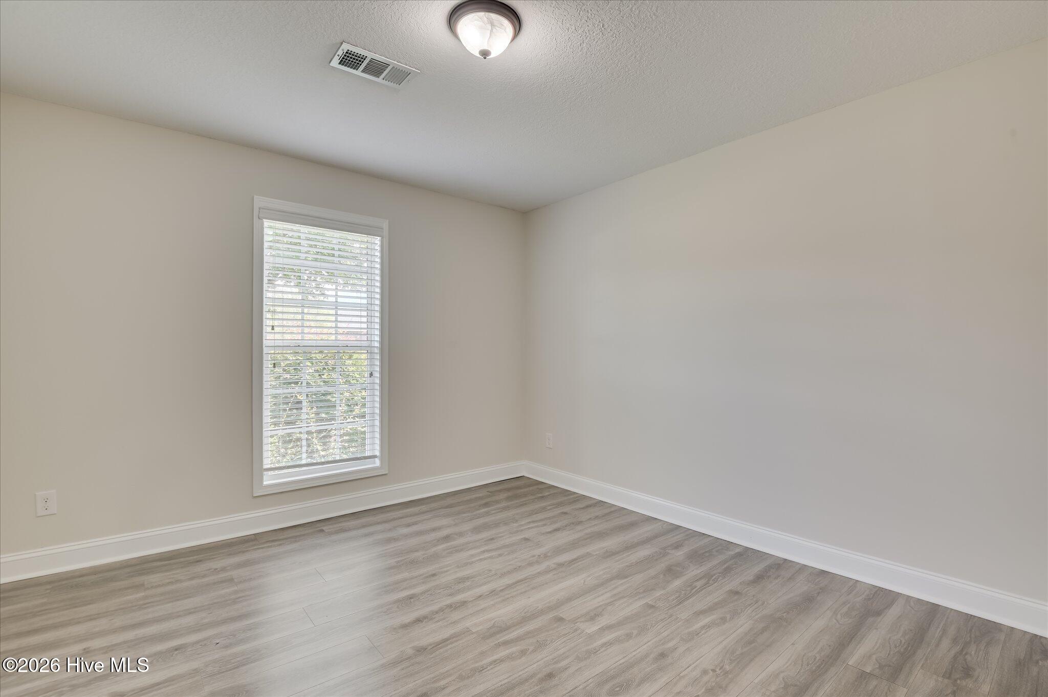 2054 Lake Forest Drive Property Photo 25