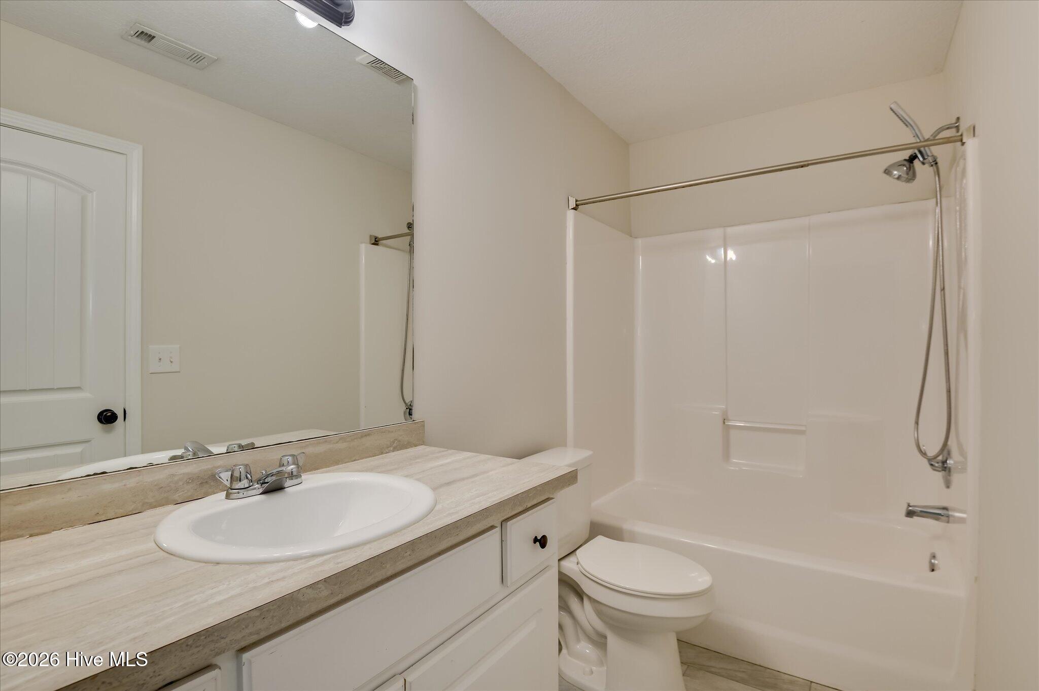2054 Lake Forest Drive Property Photo 34