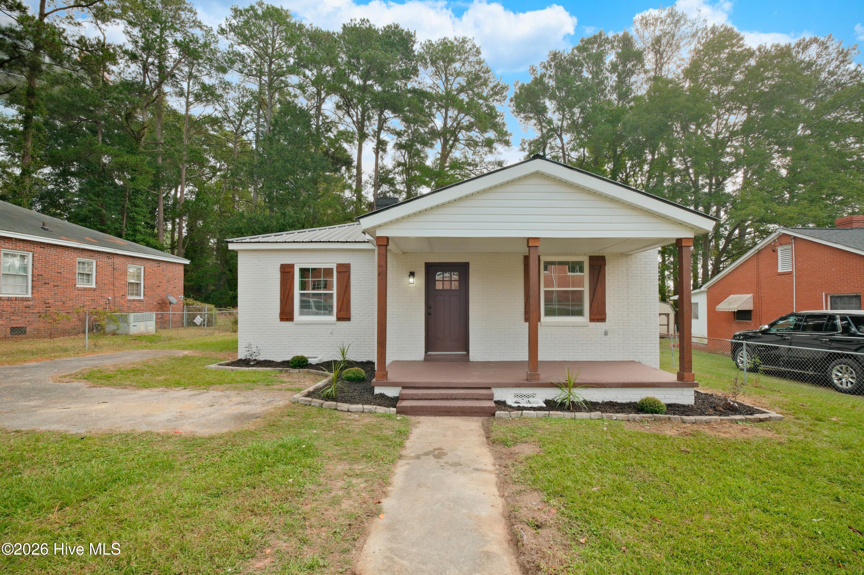1105 N East Street Property Photo 1