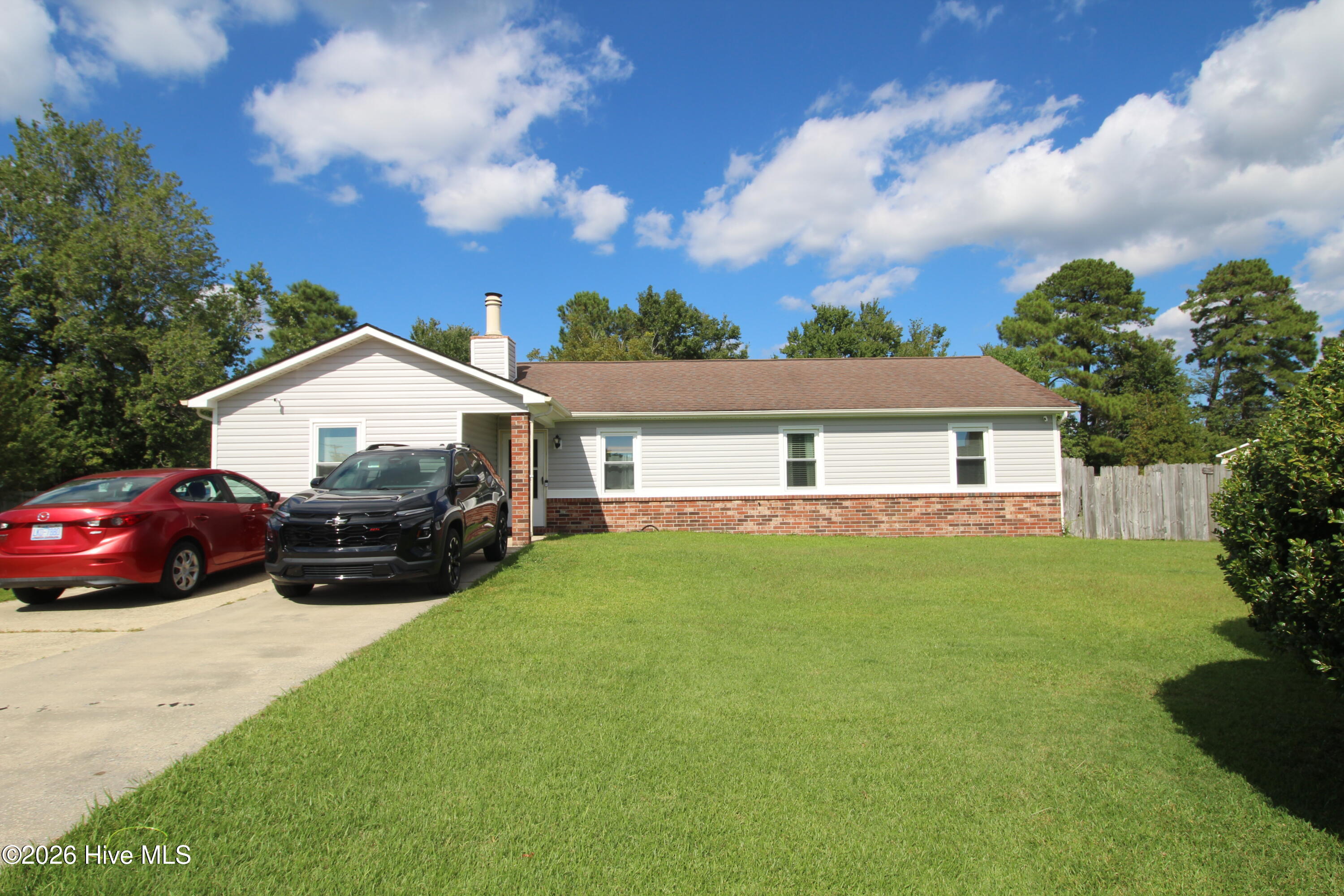216 Ashwood Court Property Photo 1