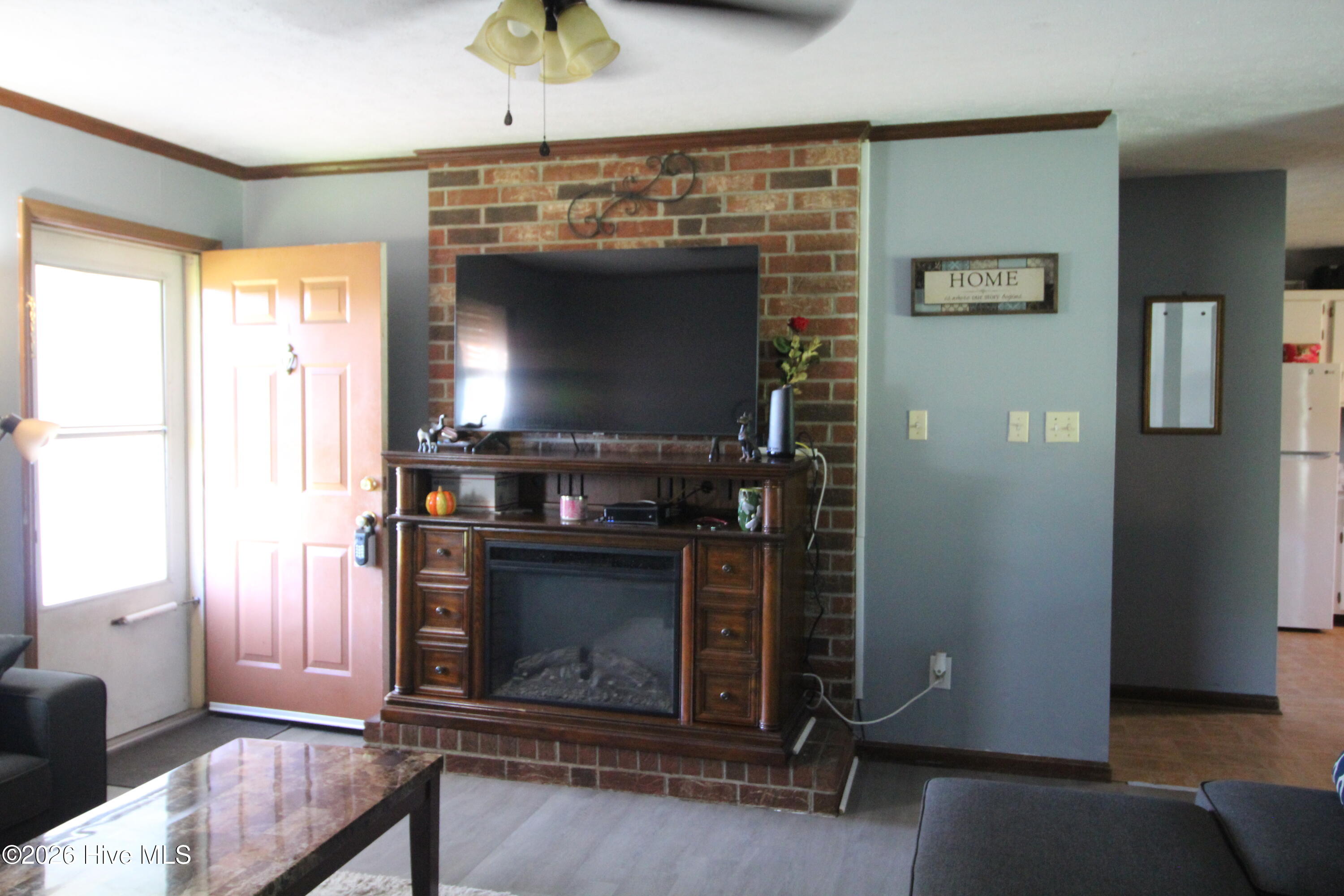 216 Ashwood Court Property Photo 2