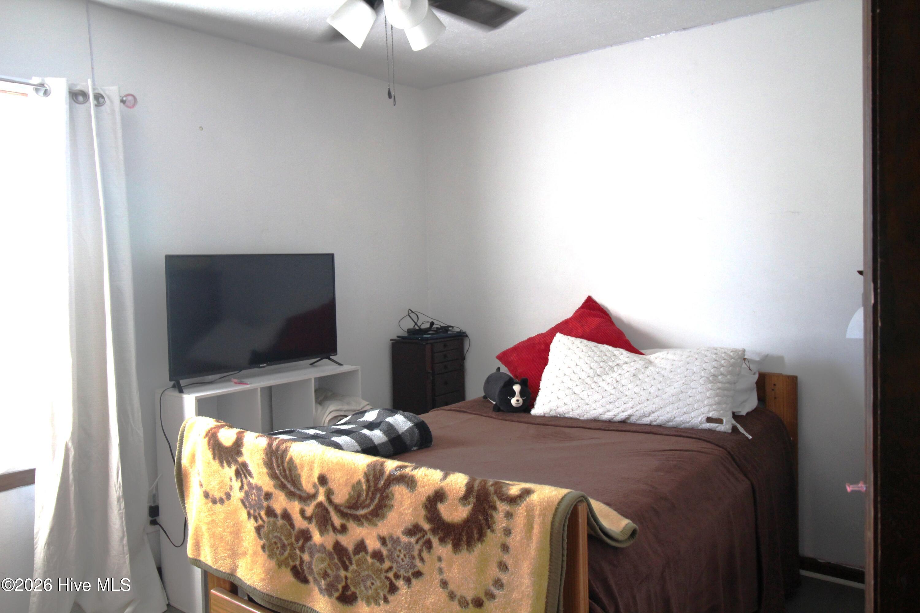 216 Ashwood Court Property Photo 13