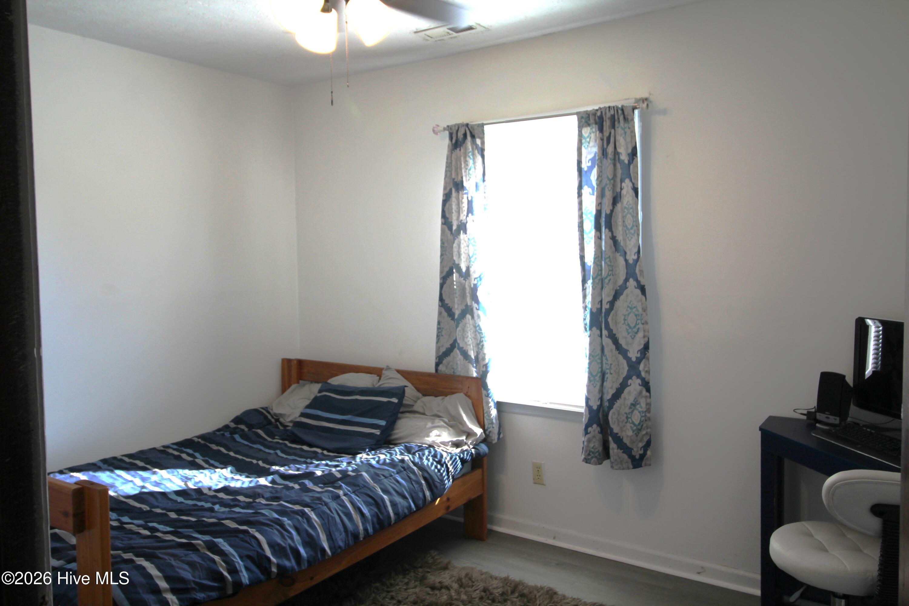 216 Ashwood Court Property Photo 14