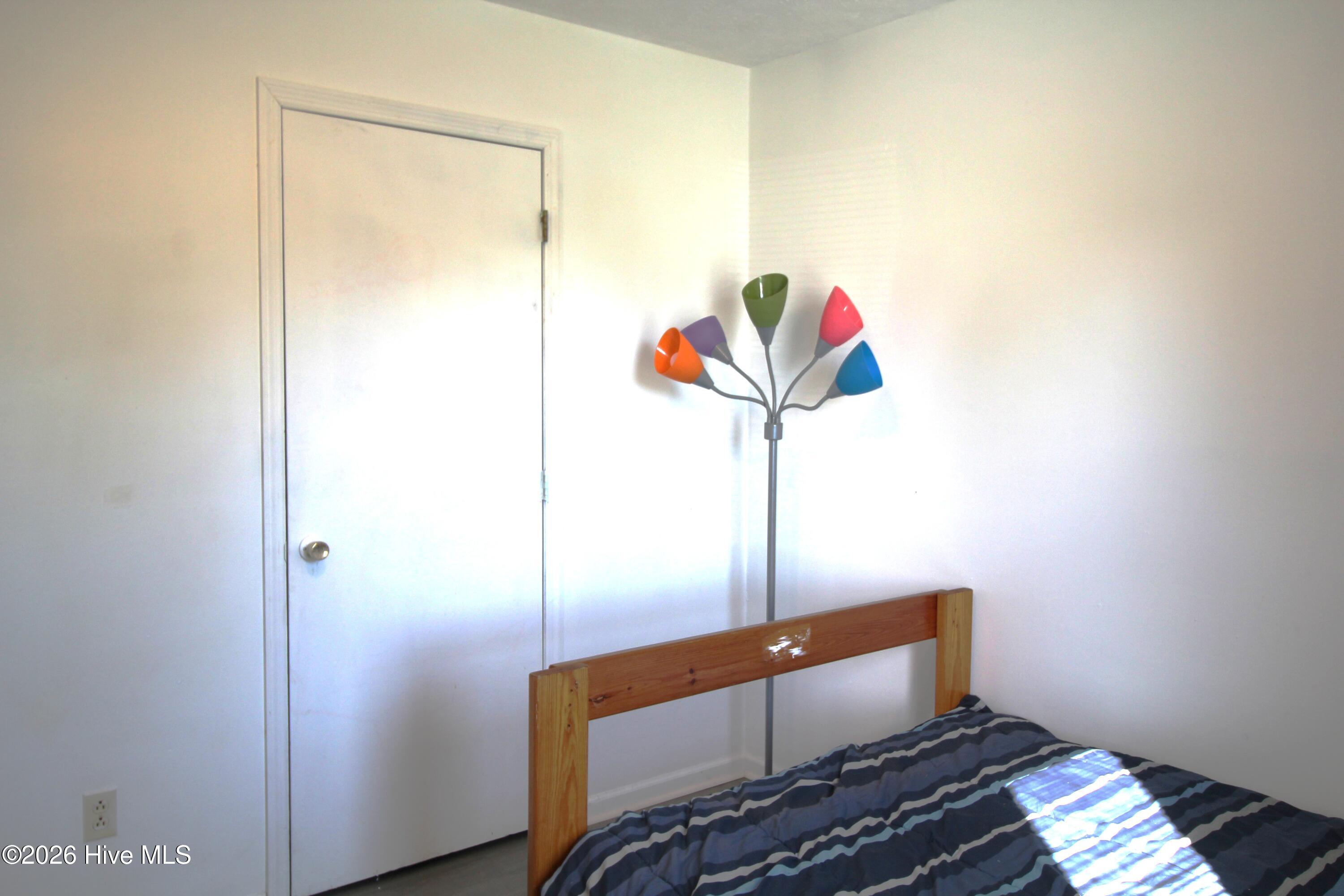 216 Ashwood Court Property Photo 15