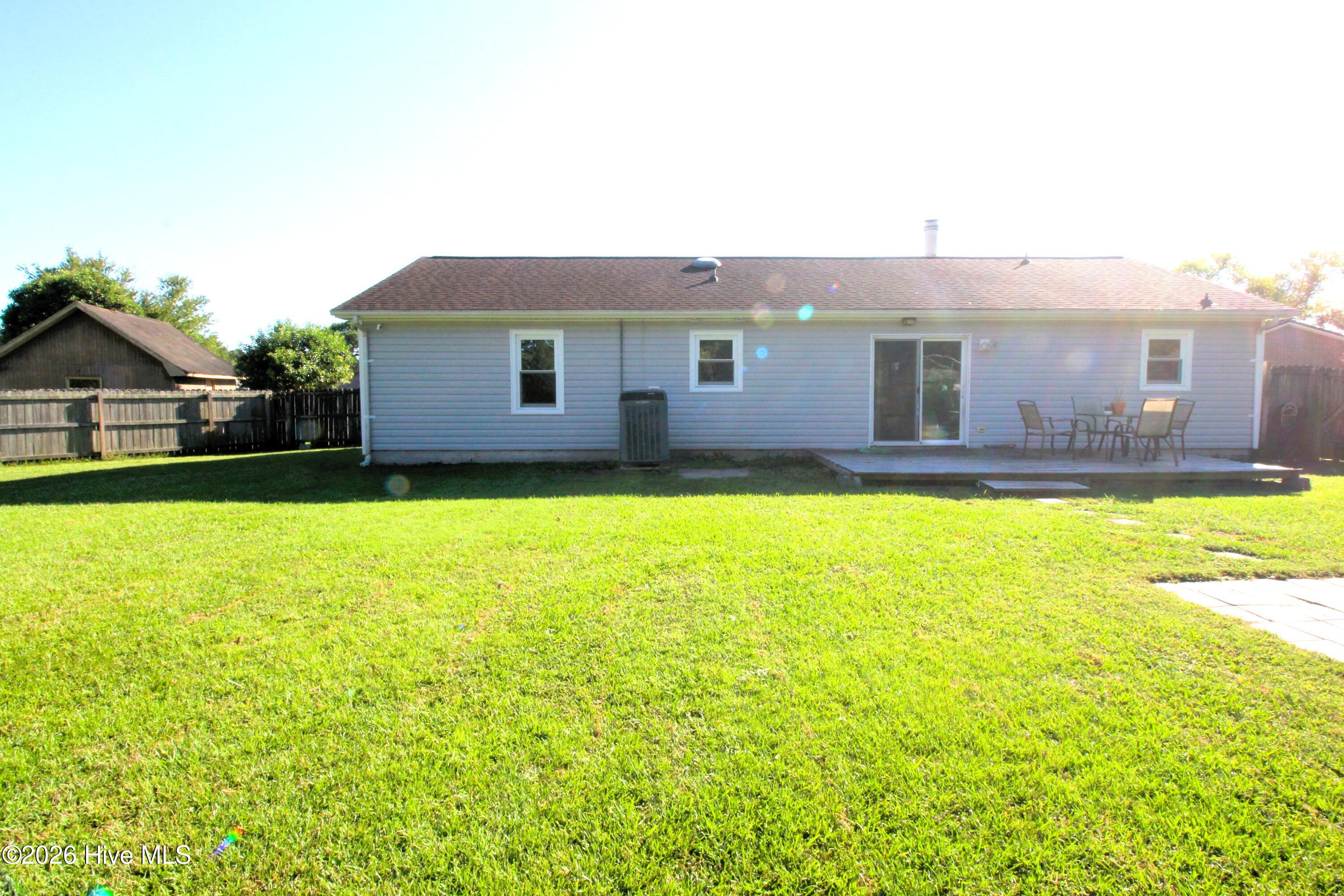 216 Ashwood Court Property Photo 24