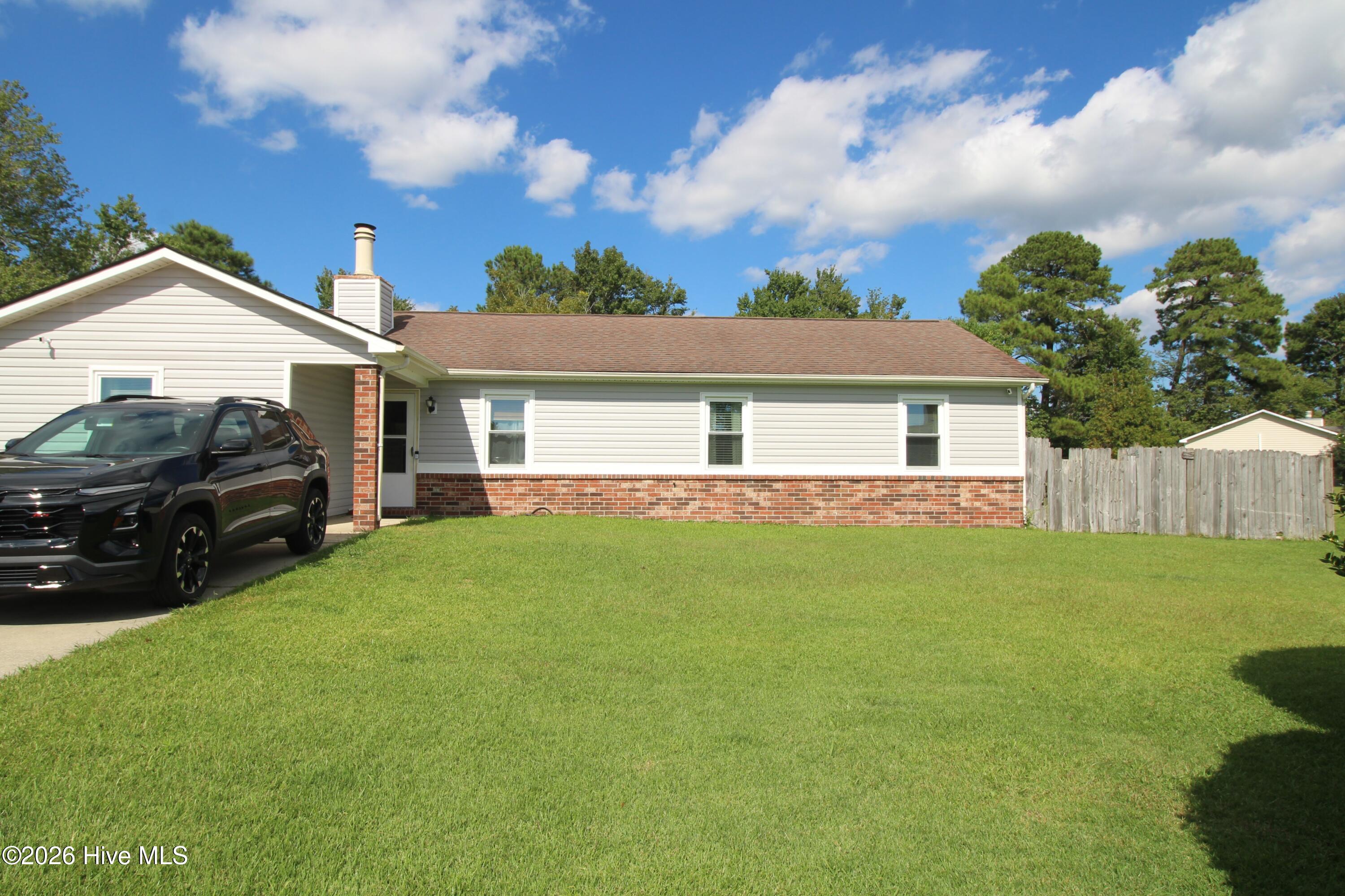216 Ashwood Court Property Photo 25