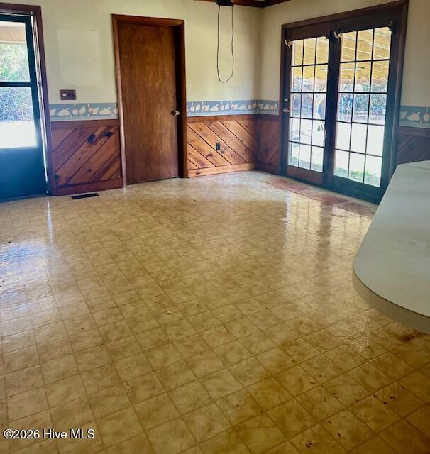 7613 Princess Ann Road Property Photo 14