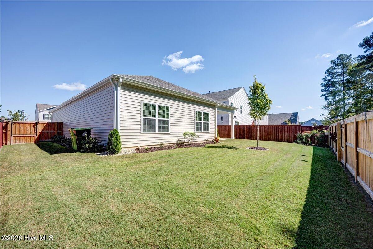2010 Montford Drive Property Photo 8