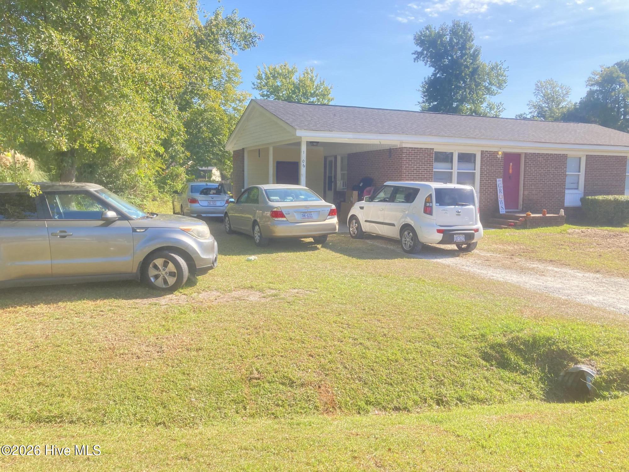 1406 Mockingbird Lane Property Photo 4