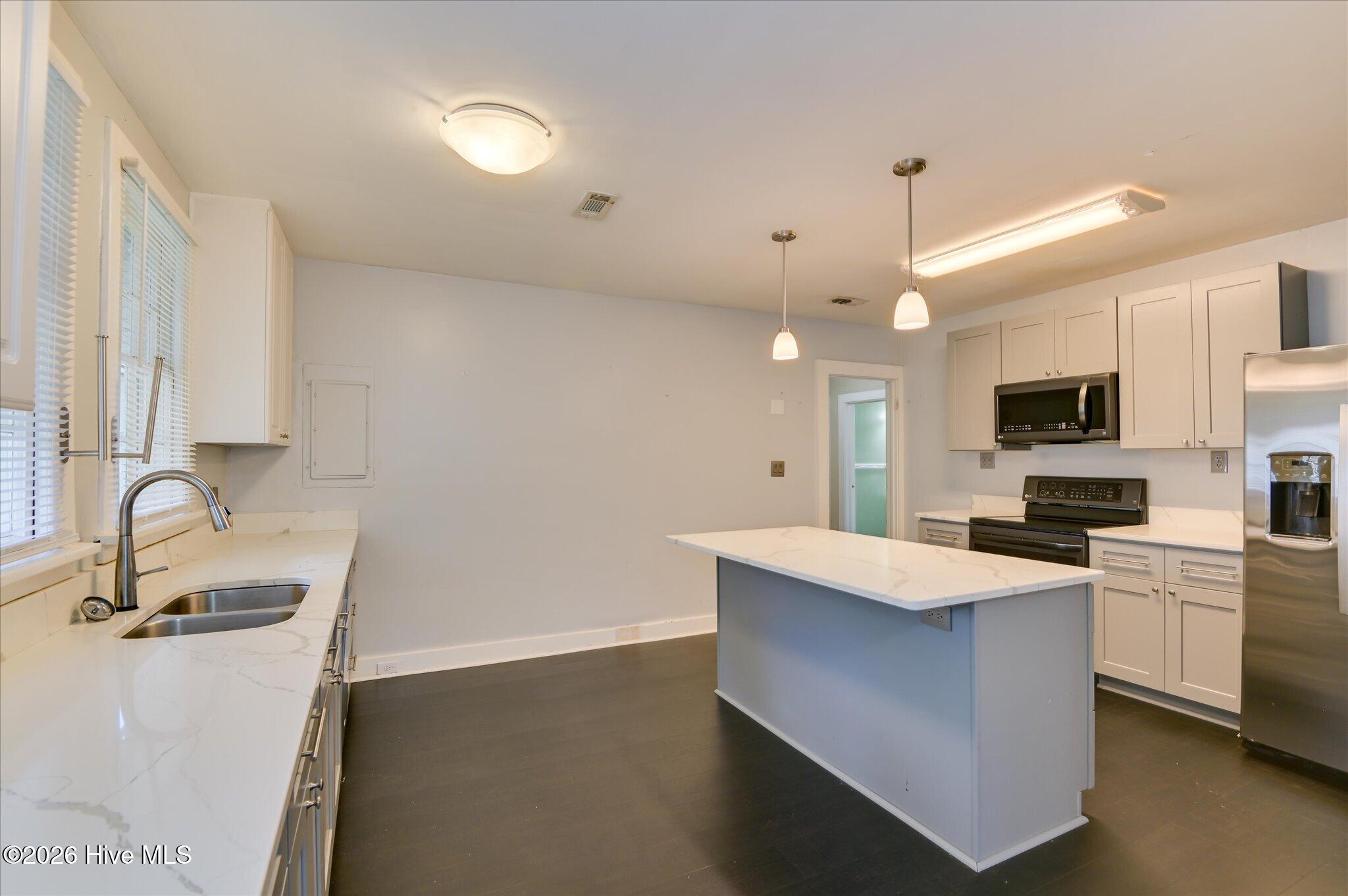 1811 Pennsylvania Avenue Property Photo 17