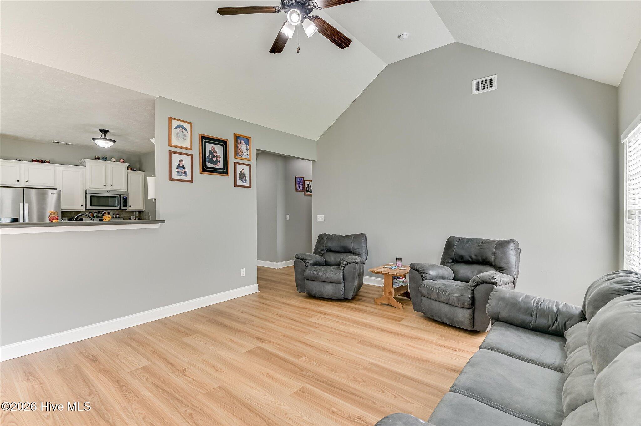 477 Del Rio Road Property Photo 17