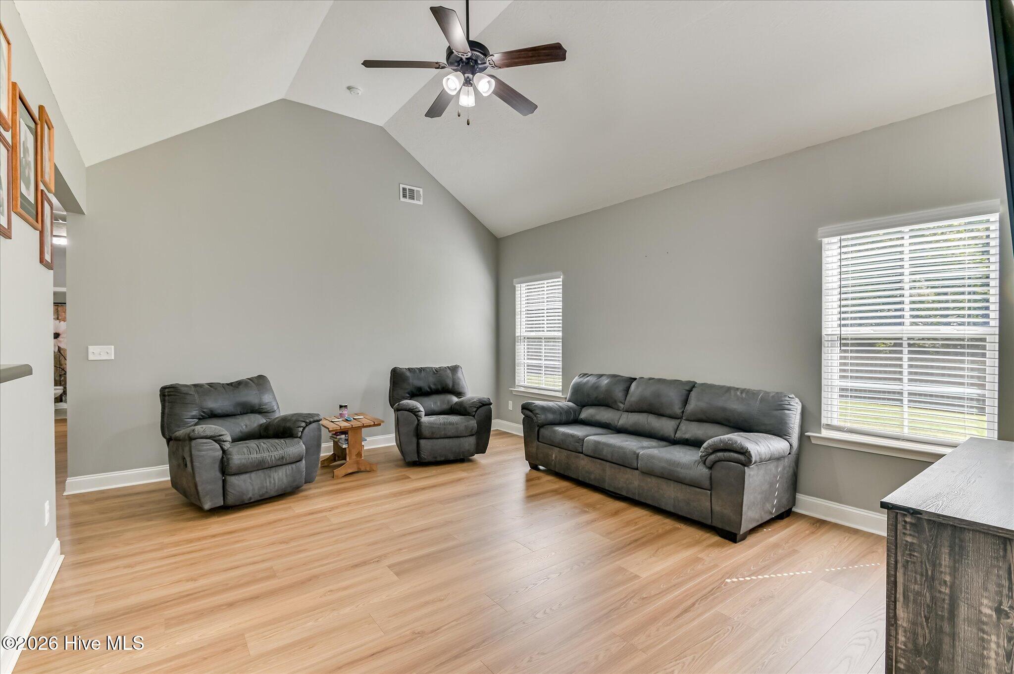 477 Del Rio Road Property Photo 18