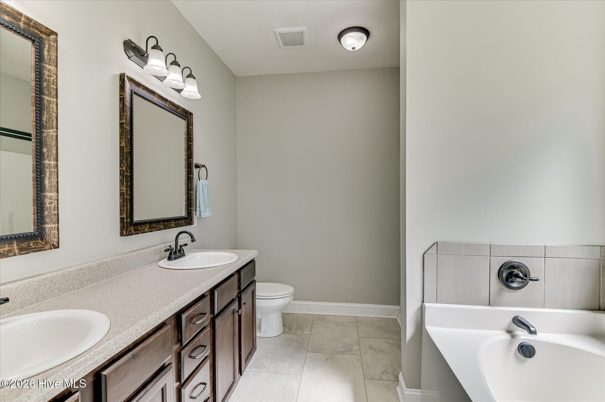 477 Del Rio Road Property Photo 27