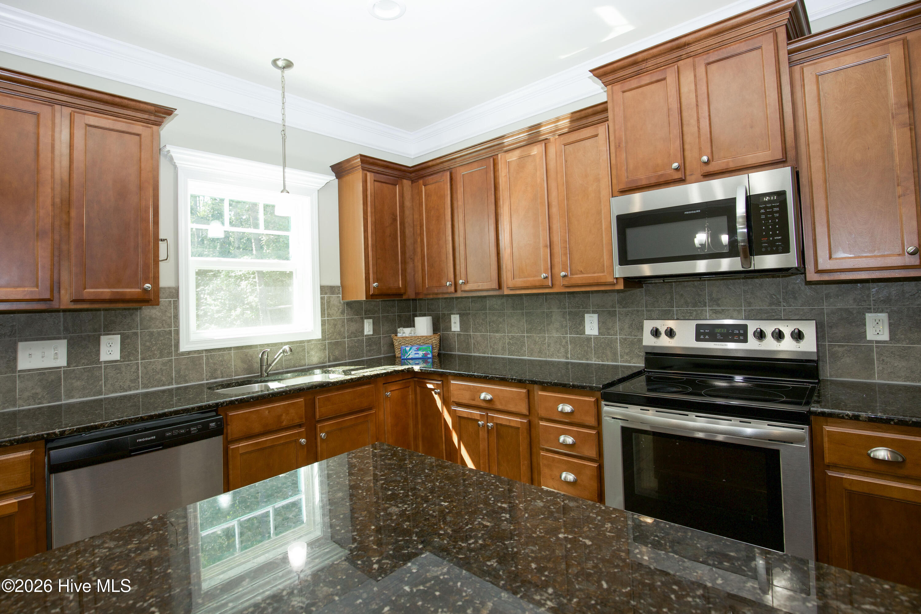 655 Bald Eagle Drive Property Photo 11