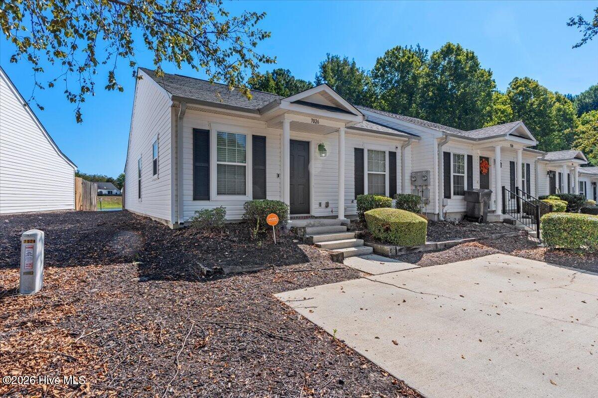 7026 Reagan Circle Property Photo 3