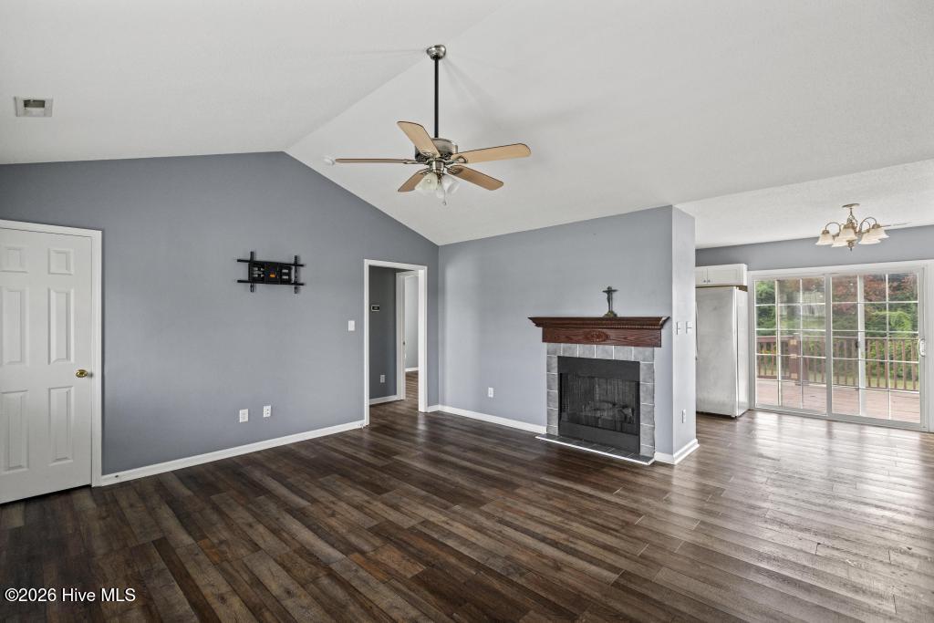 100 Goldie Lane Property Photo 3
