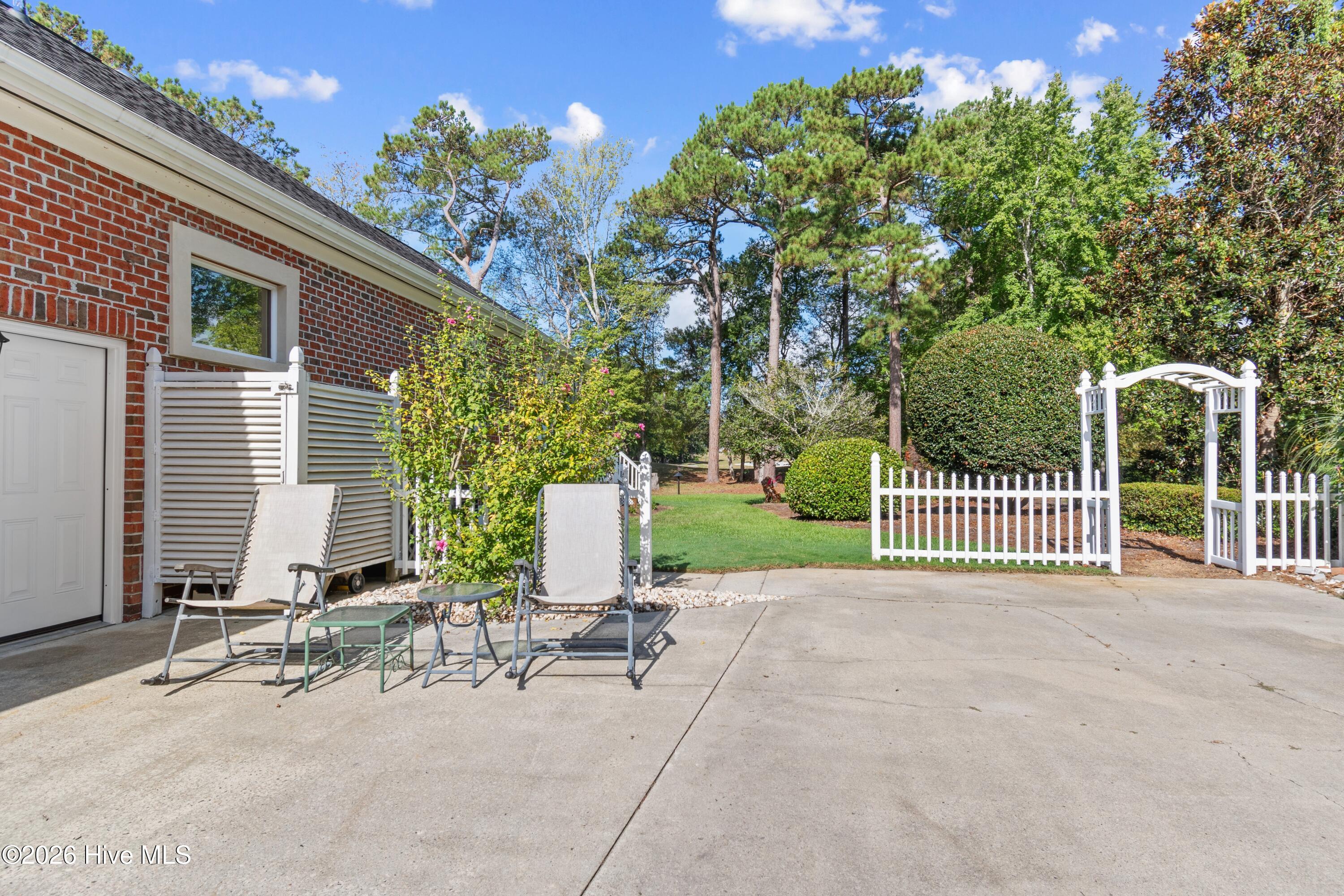 169 Staffordshire Place Sw Property Photo 5