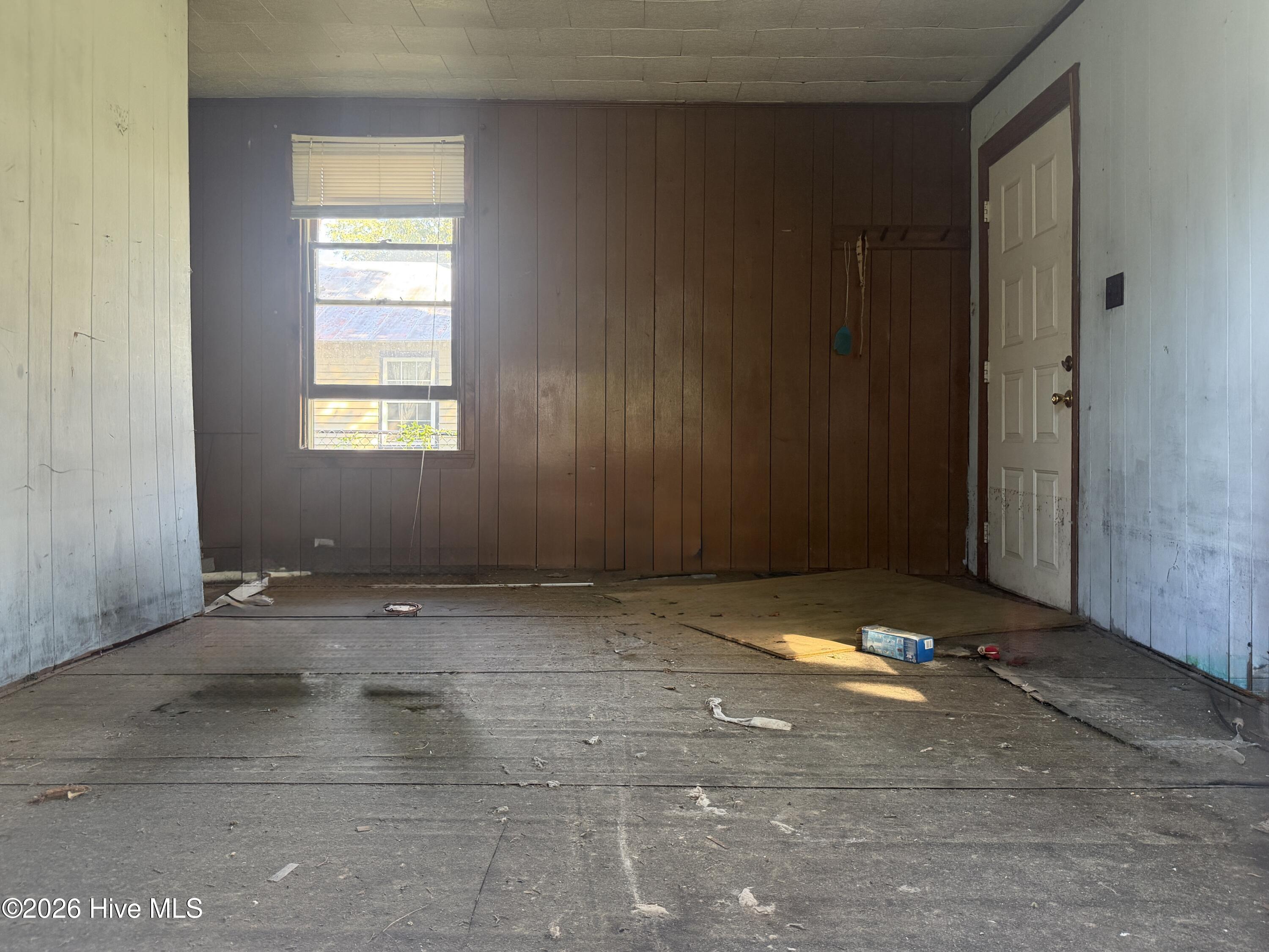 2204 Oaks Road Property Photo 5