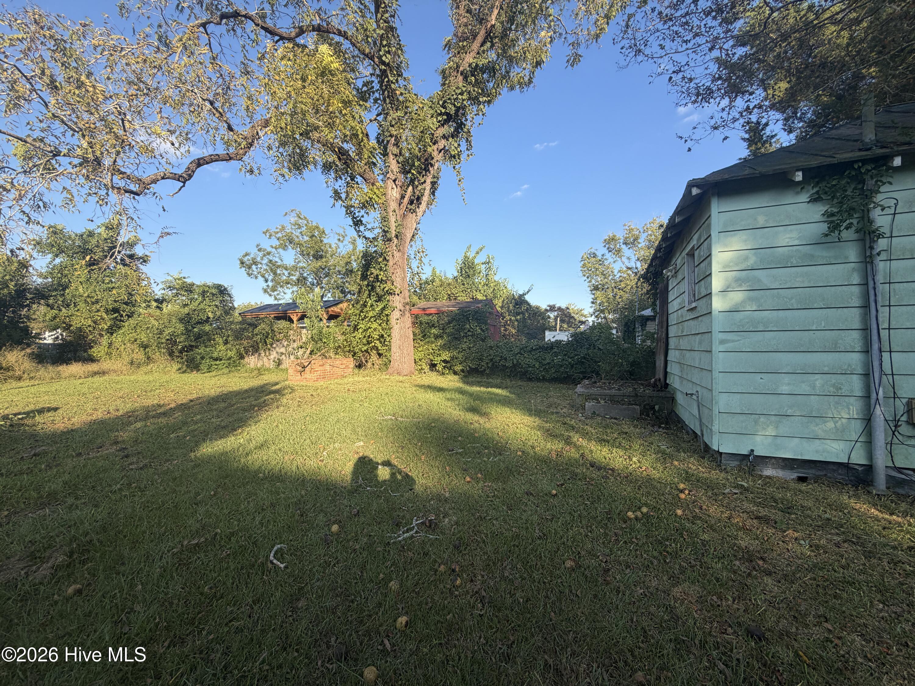 2204 Oaks Road Property Photo 15
