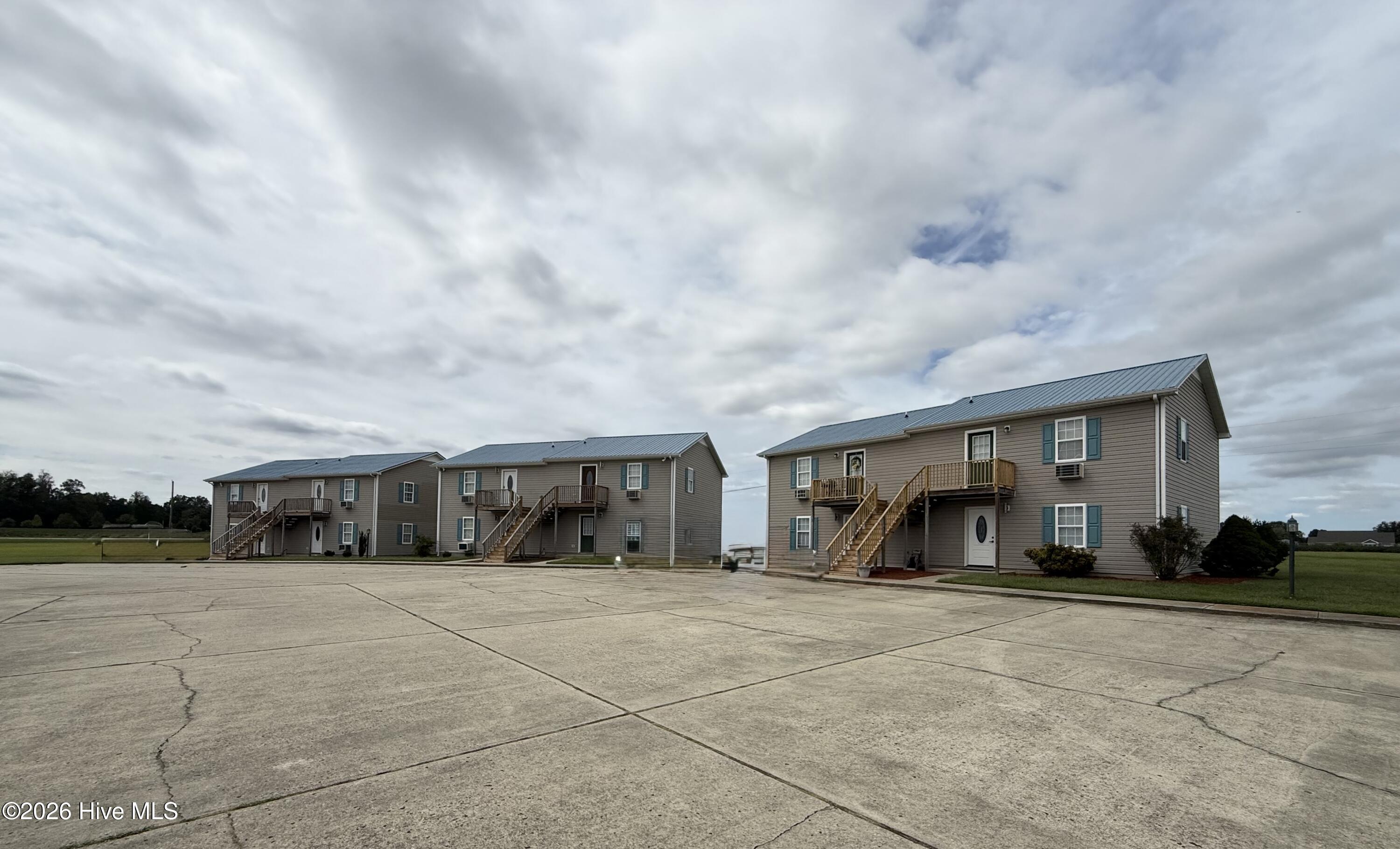 123 Brayhall Road Property Photo 1
