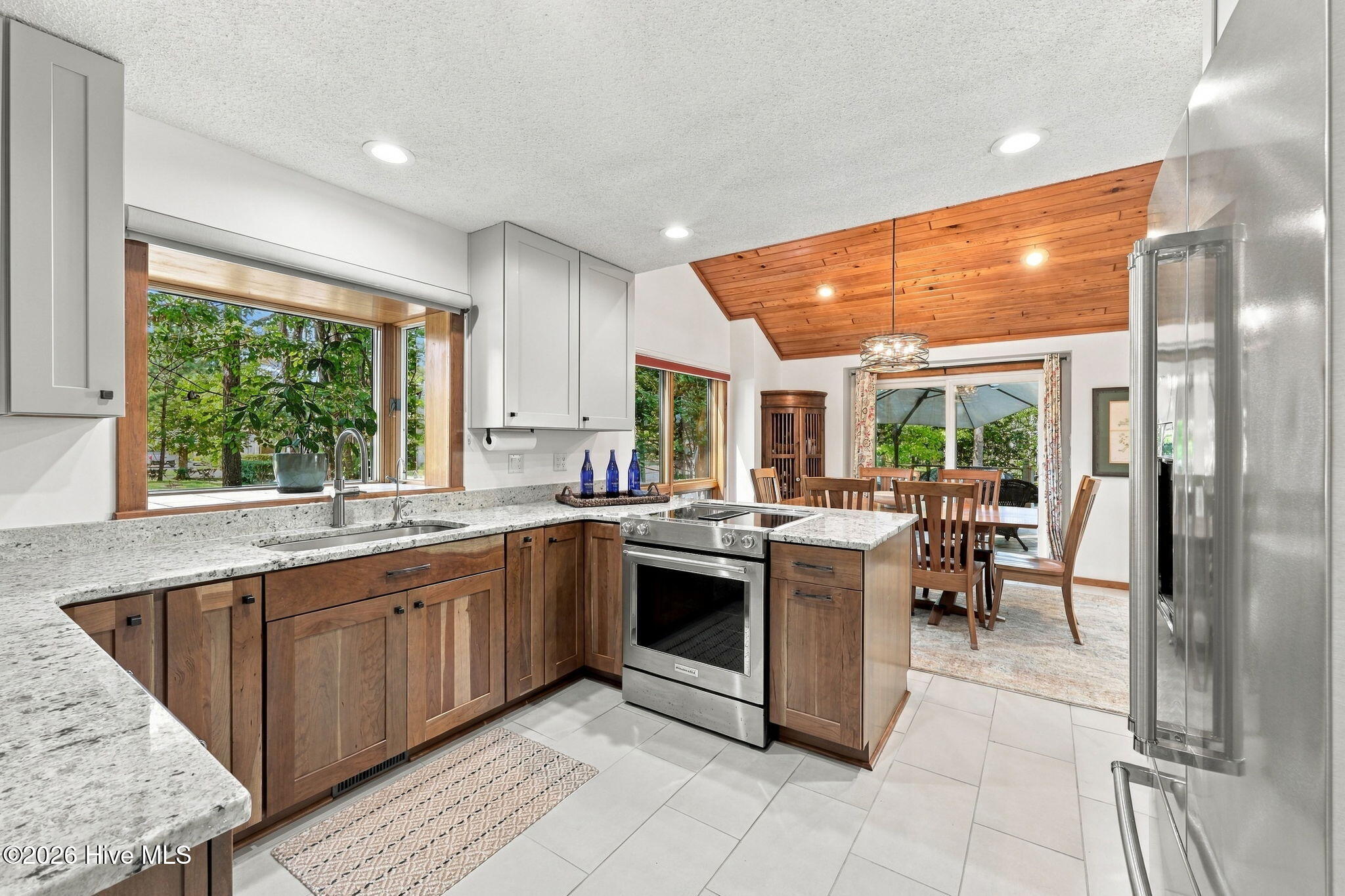 101 Skipper Circle Property Photo 17