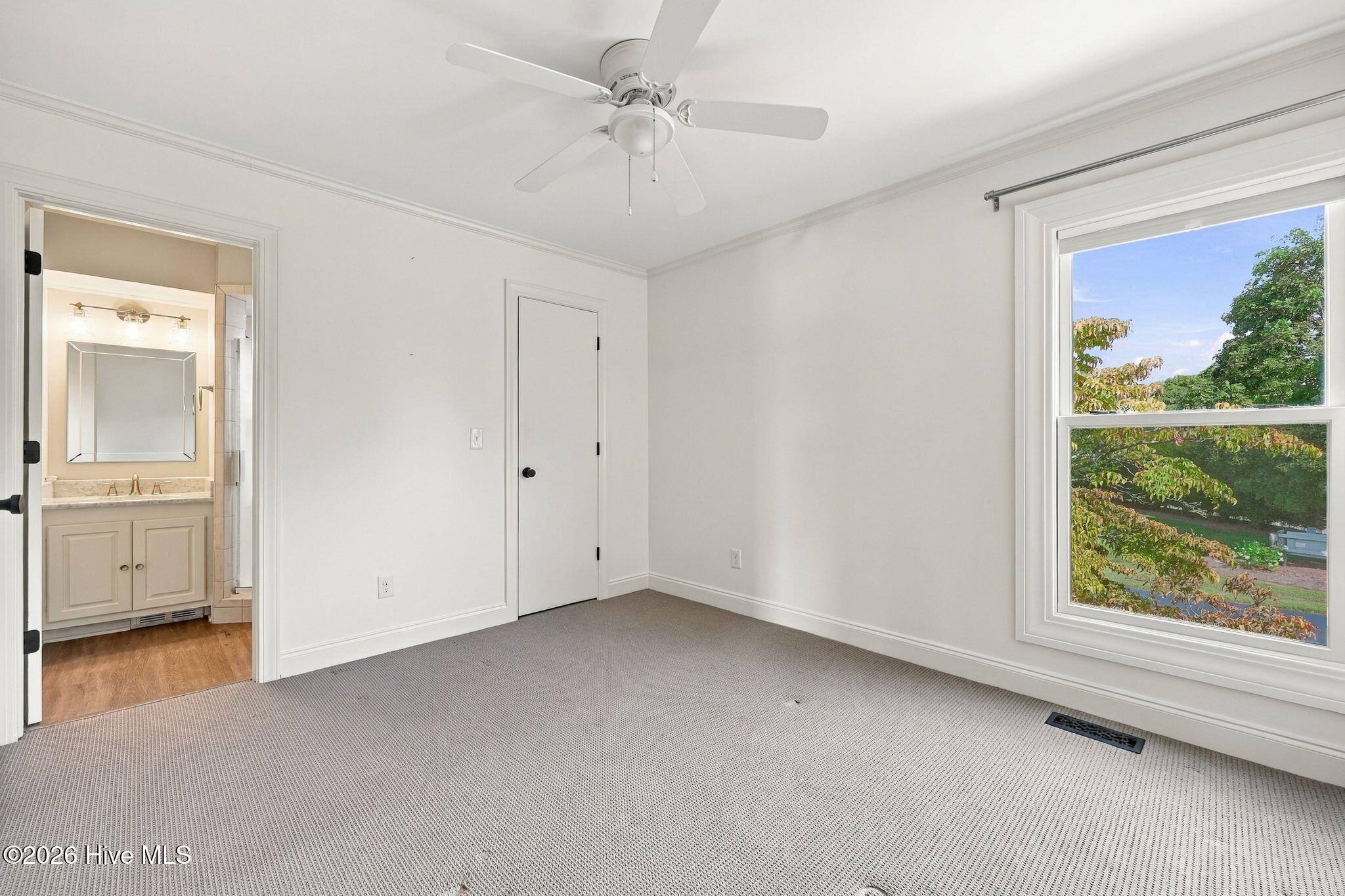 106 Washington Harbor Property Photo 36